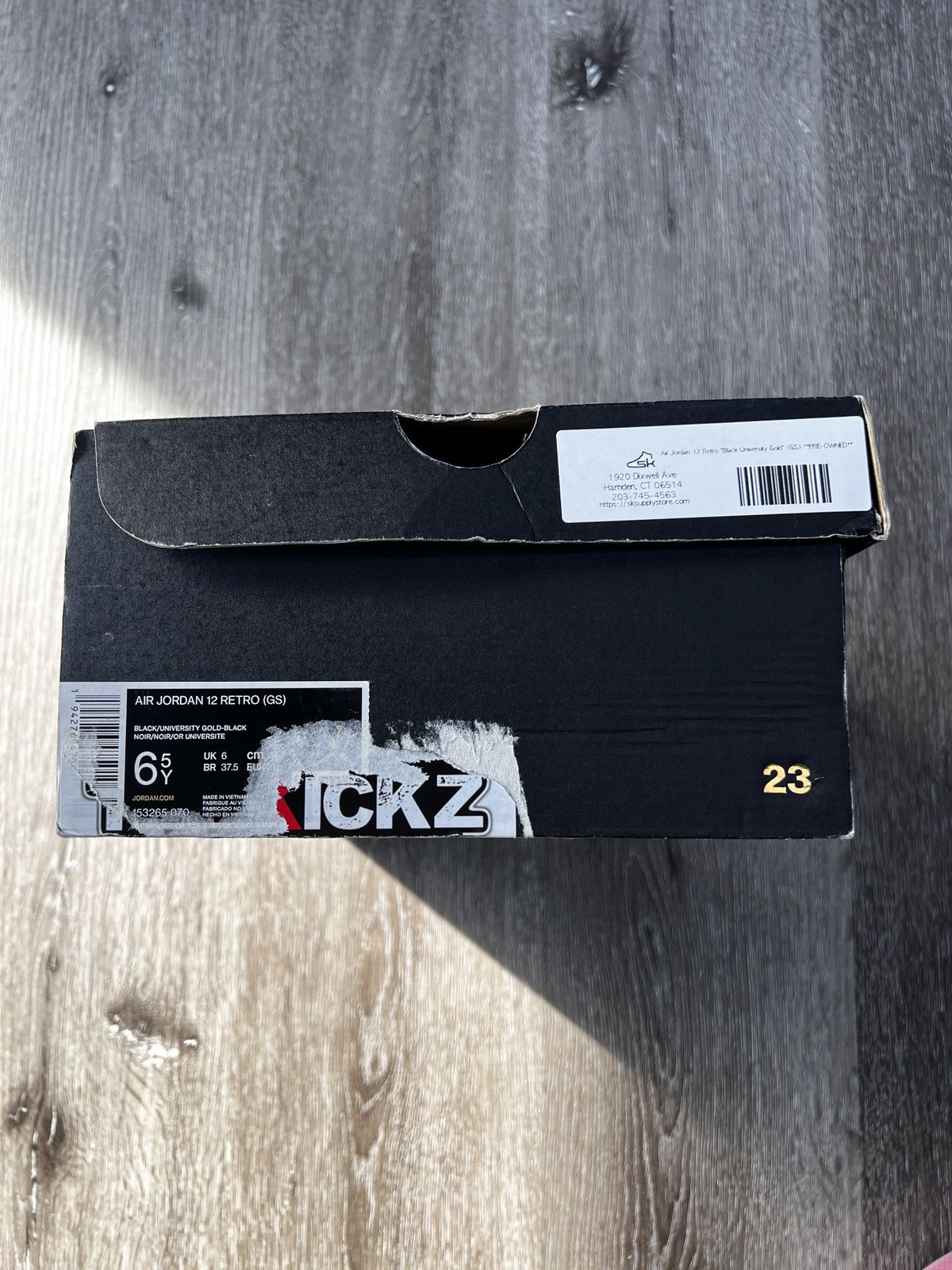 Jordan Brand Air Jordan 12 Retro “Black University Gold” (GS) *PRE-OWNED* Size US 6.5 / EU 39-40 - 8 Thumbnail