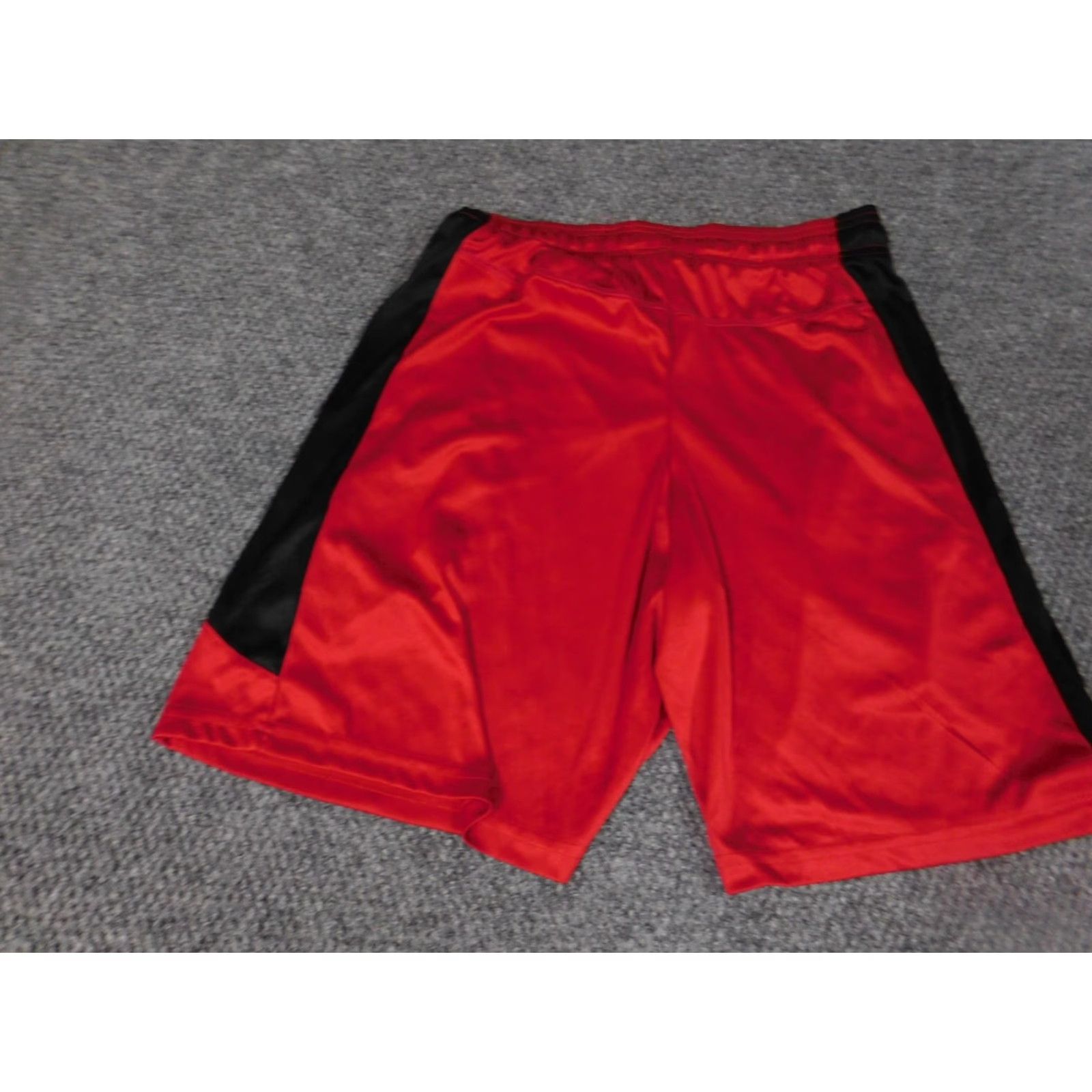 Vintage At The Buzzer Mens shorts Medium Red Active stretch Basketball Regular Logo Size US 26 / EU 42 - 7 Thumbnail