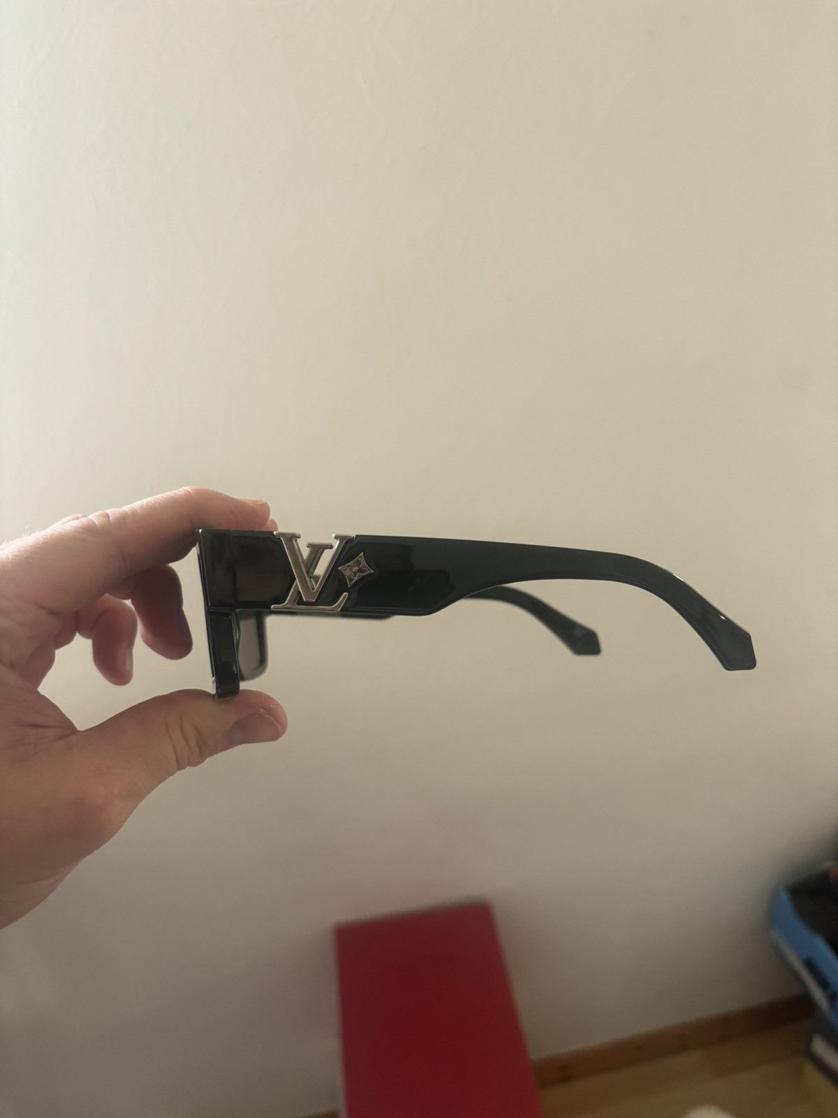 Louis Vuitton Louis Vuitton Flower Square Sunglasses/ Size ONE SIZE - 5 Thumbnail