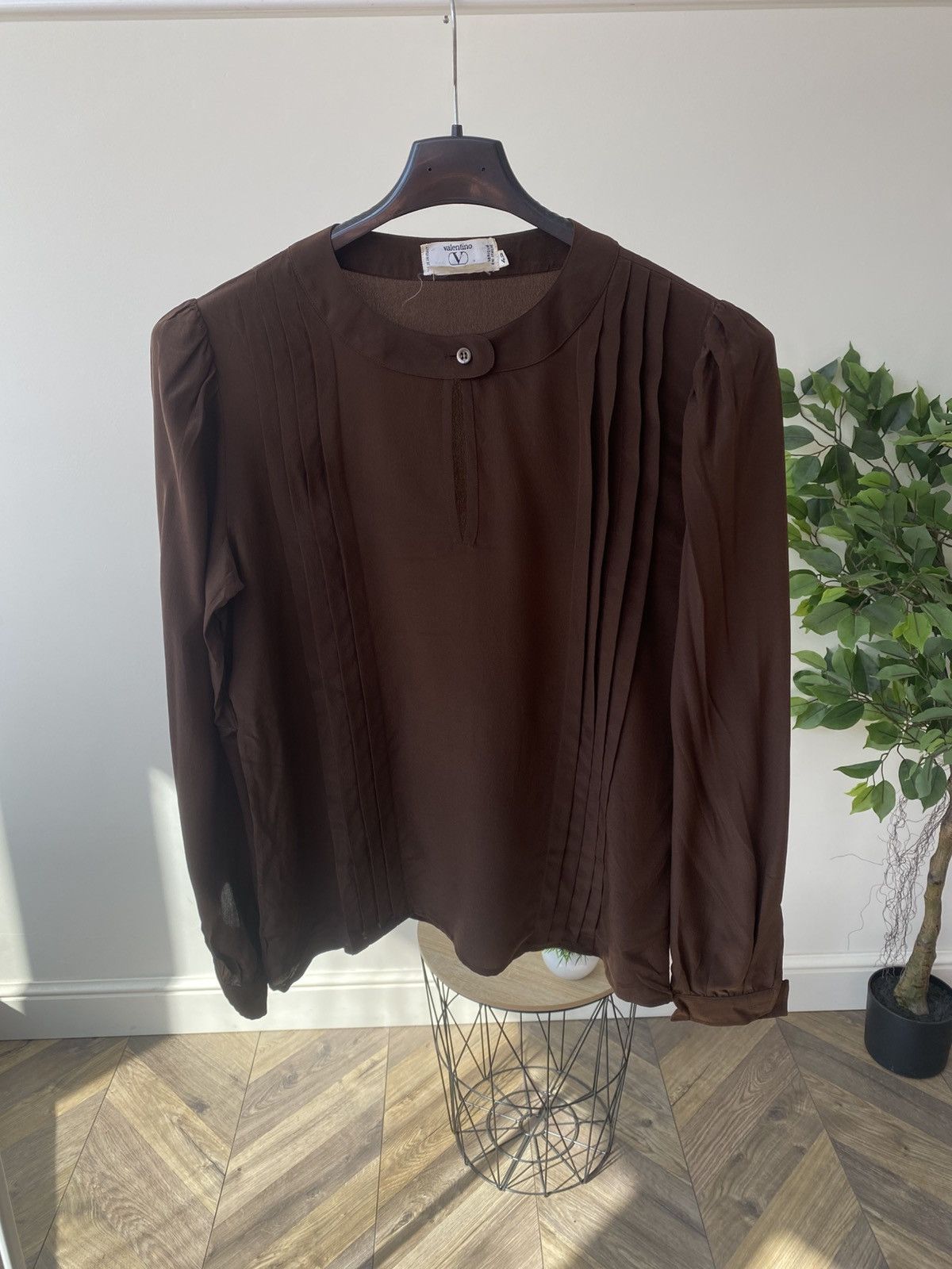 Valentino Vintage Valentino women's blouse Size M / US 6-8 / IT 42-44 - 2 Thumbnail