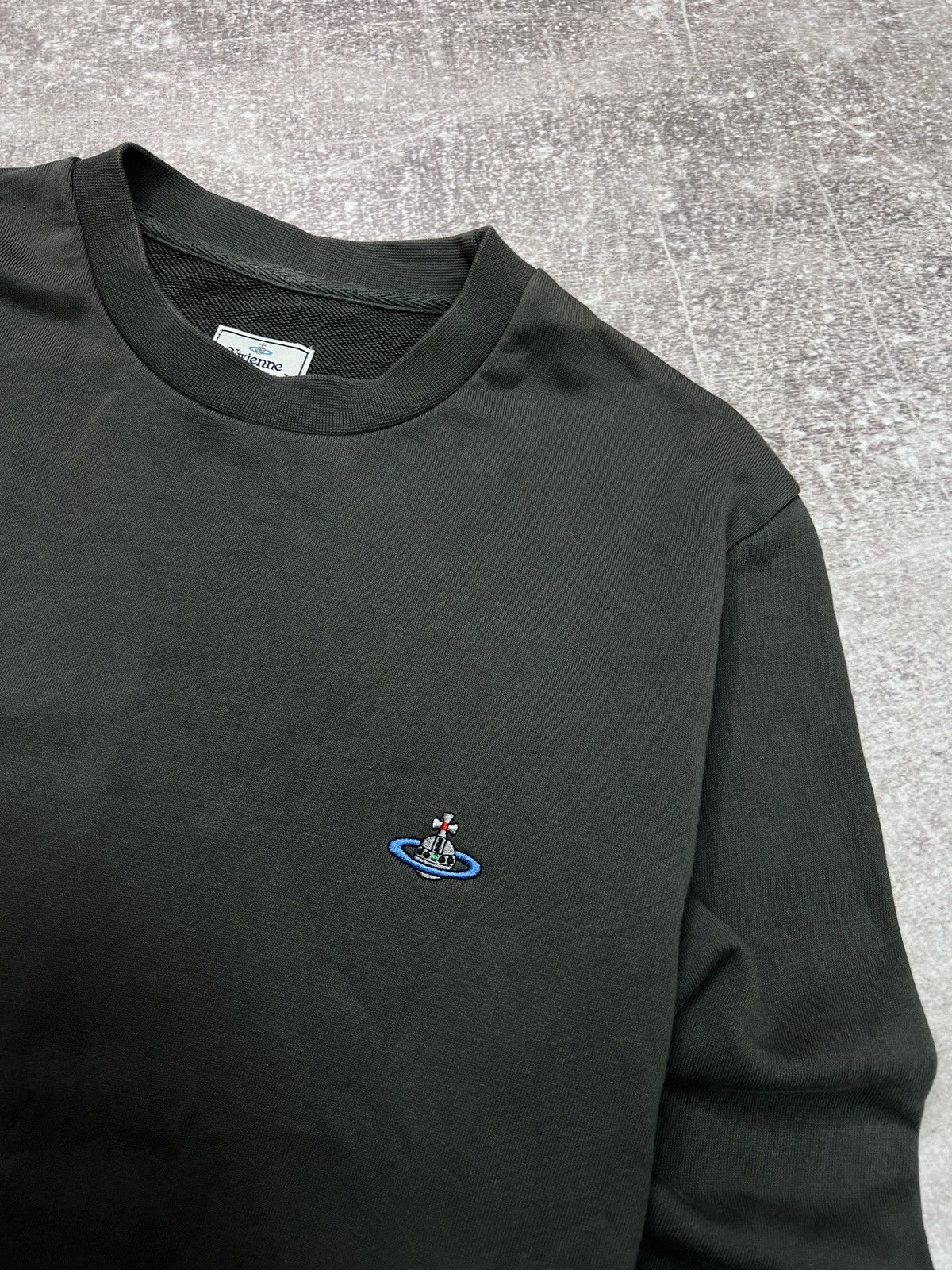 Vivienne Westwood Vintage Vivienne Westwood Sweatshirt Orb Logo Basic Pullover Size US M / EU 48-50 / 2 - 3 Thumbnail