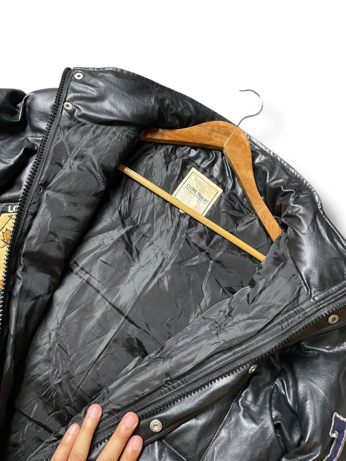 Japanese Brand × Vintage CLONE DEVGRU Embroidered Patches Puffer Leather Jacket (115) Size US L / EU 52-54 / 3 - 5 Thumbnail