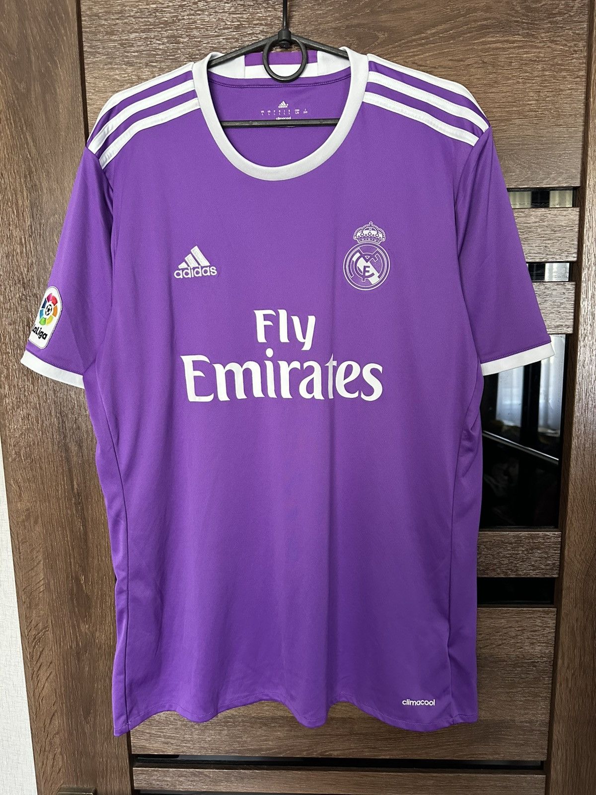 Adidas 2016/2017 Adidas Real Madrid Soccer Jersey T-Shirt Size US L / EU 52-54 / 3 - 1 Thumbnail