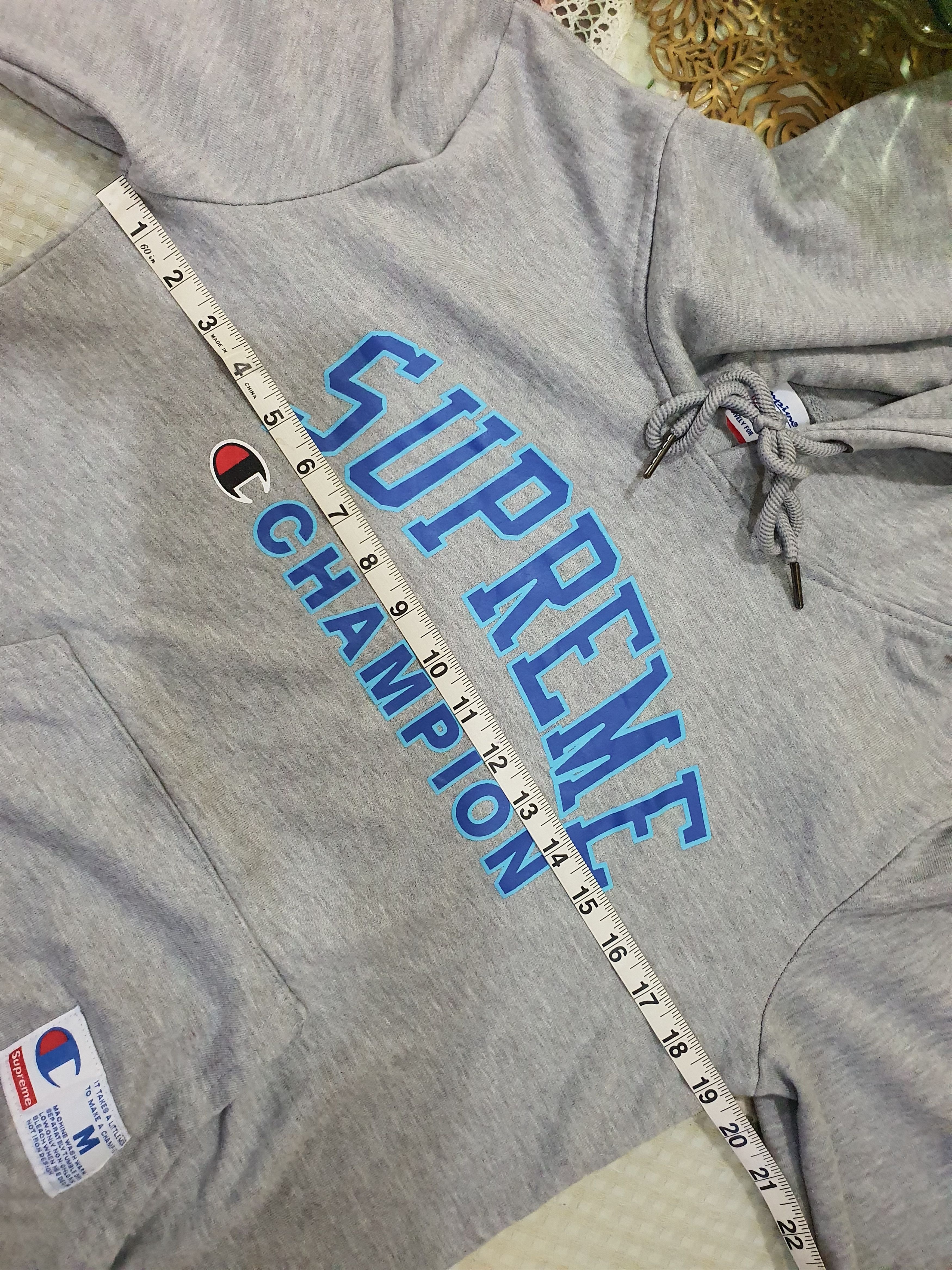 Champion Champion x Supreme hooded sweatshirt in ash grey Size US M / EU 48-50 / 2 - 9 Thumbnail
