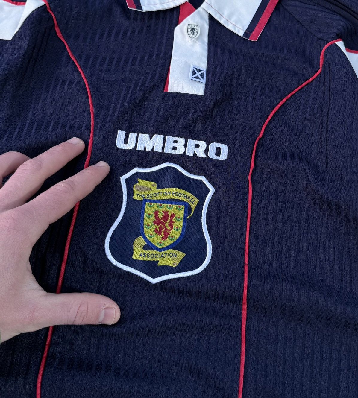 Umbro Vintage Umbro Scotland streetwear rare 90s soccer jersey Size US L / EU 52-54 / 3 - 3 Thumbnail