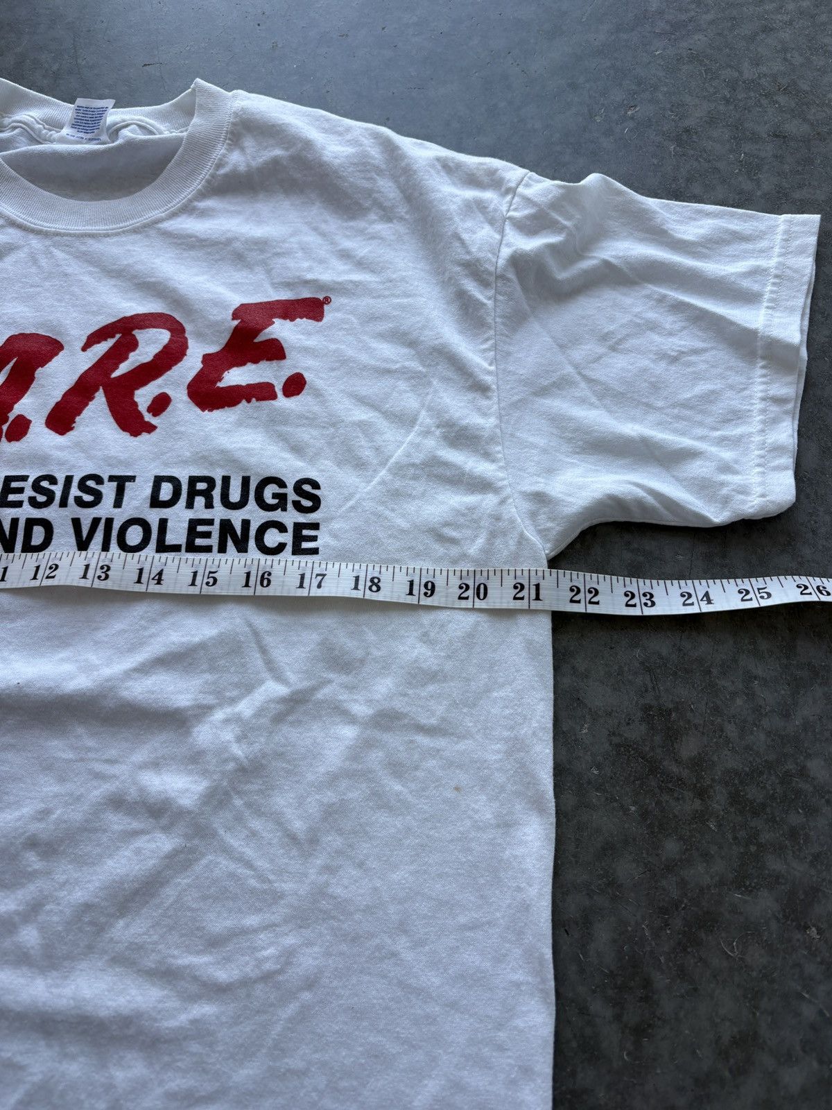 Vintage Vintage Y2K DARE Graphic Tee Size US L / EU 52-54 / 3 - 10 Thumbnail