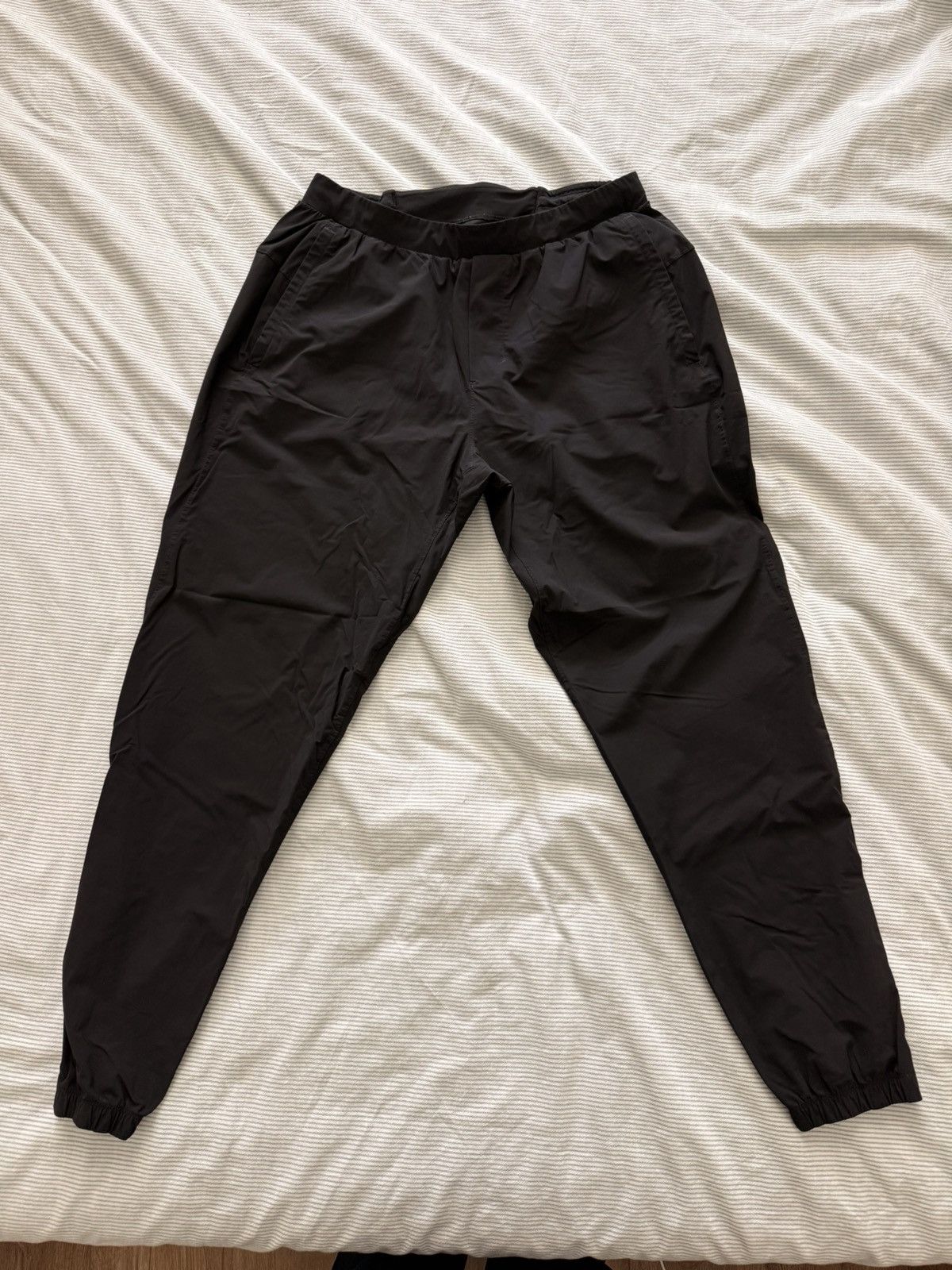 Lululemon Lululemon joggers Size US 32 / EU 48 - 1 Thumbnail