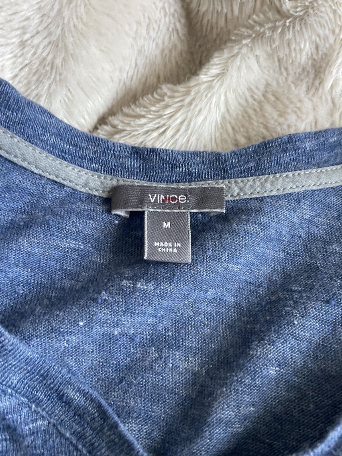 Vince Linen V neck Tee Size US M / EU 48-50 / 2 - 8 Thumbnail