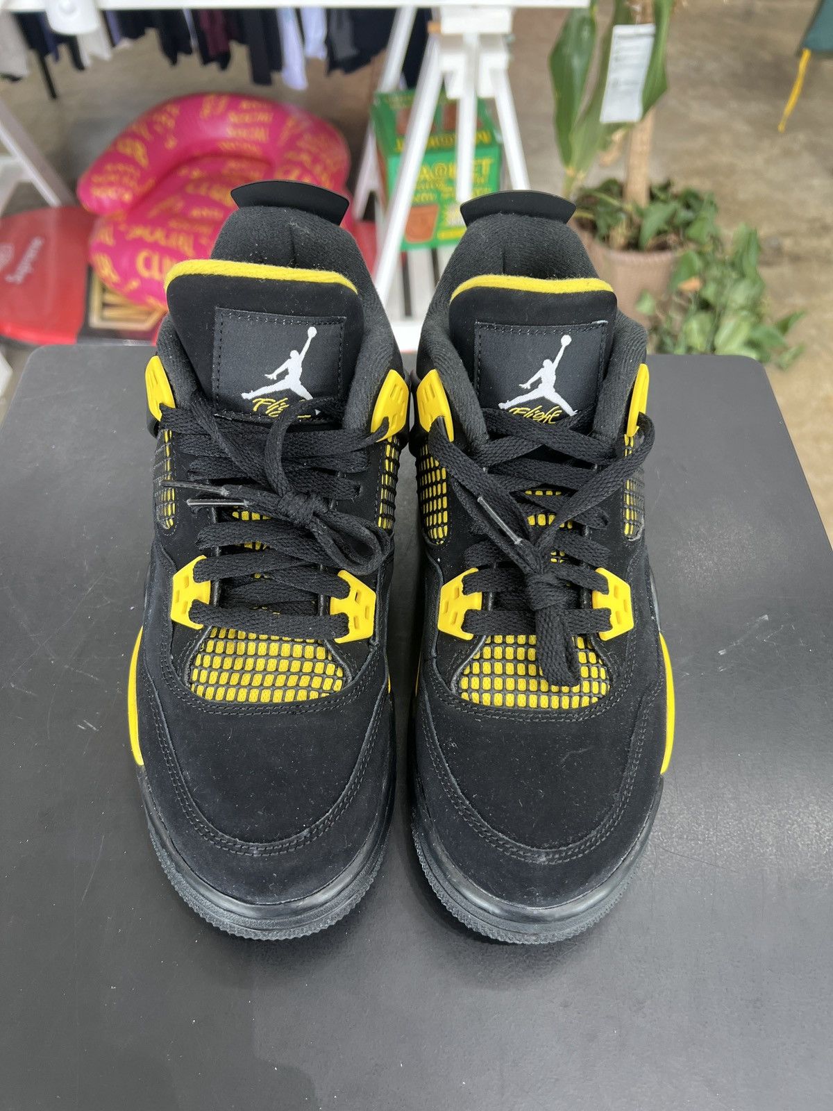 Jordan Brand Air Jordan 4 Thunder Sz. 7Y (2023) Size US 7 / EU 40 - 2 Thumbnail