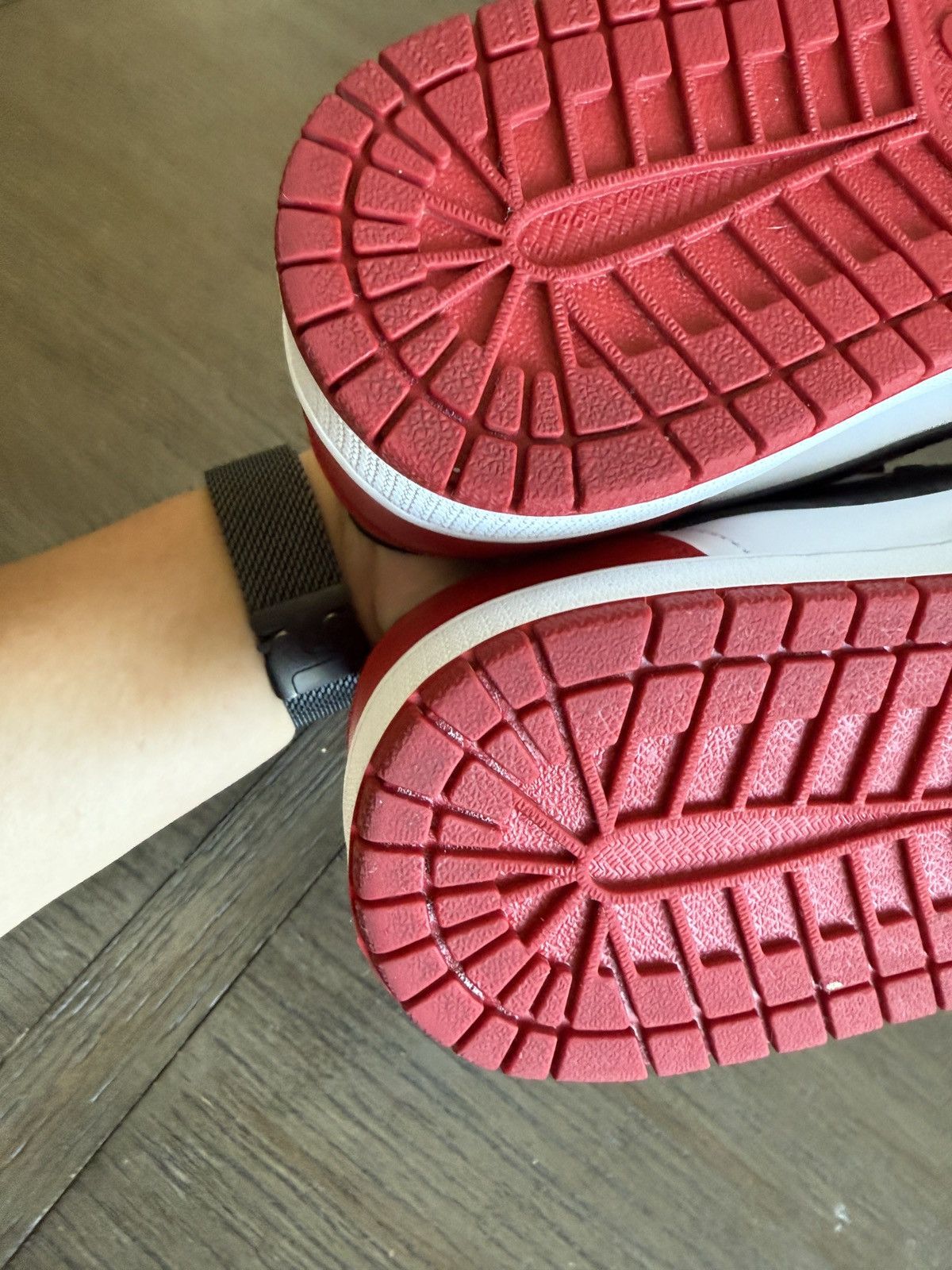 Jordan Brand 705329 600 Air Jordan 1 Retro Low OG 'Chicago' 2016 Size 11 Size US 11 / EU 44 - 7 Thumbnail
