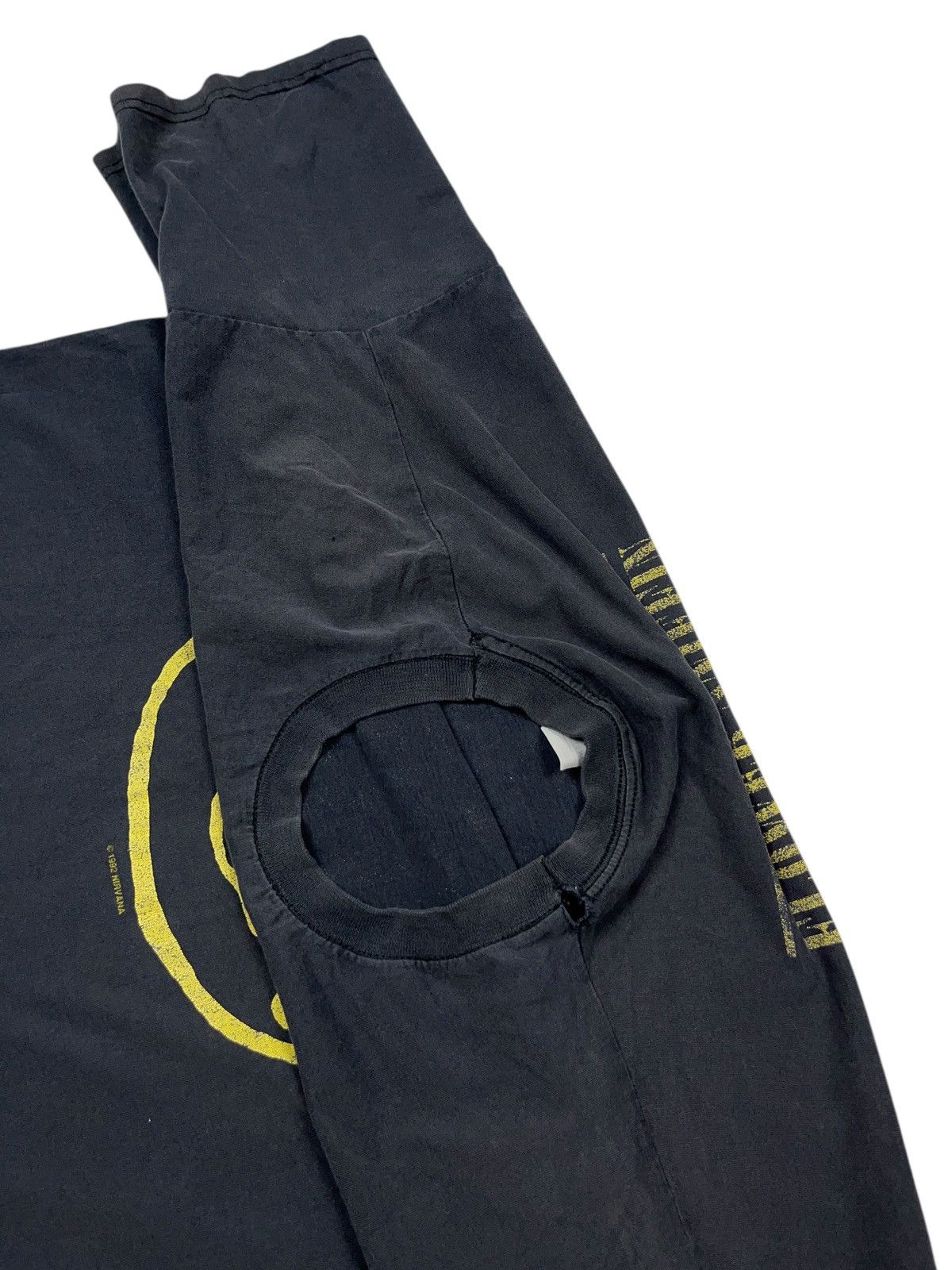 Band Tees Vintage 1992 Nirvana Smiley Face Distressed T-shirt Size US XL / EU 56 / 4 - 8 Thumbnail
