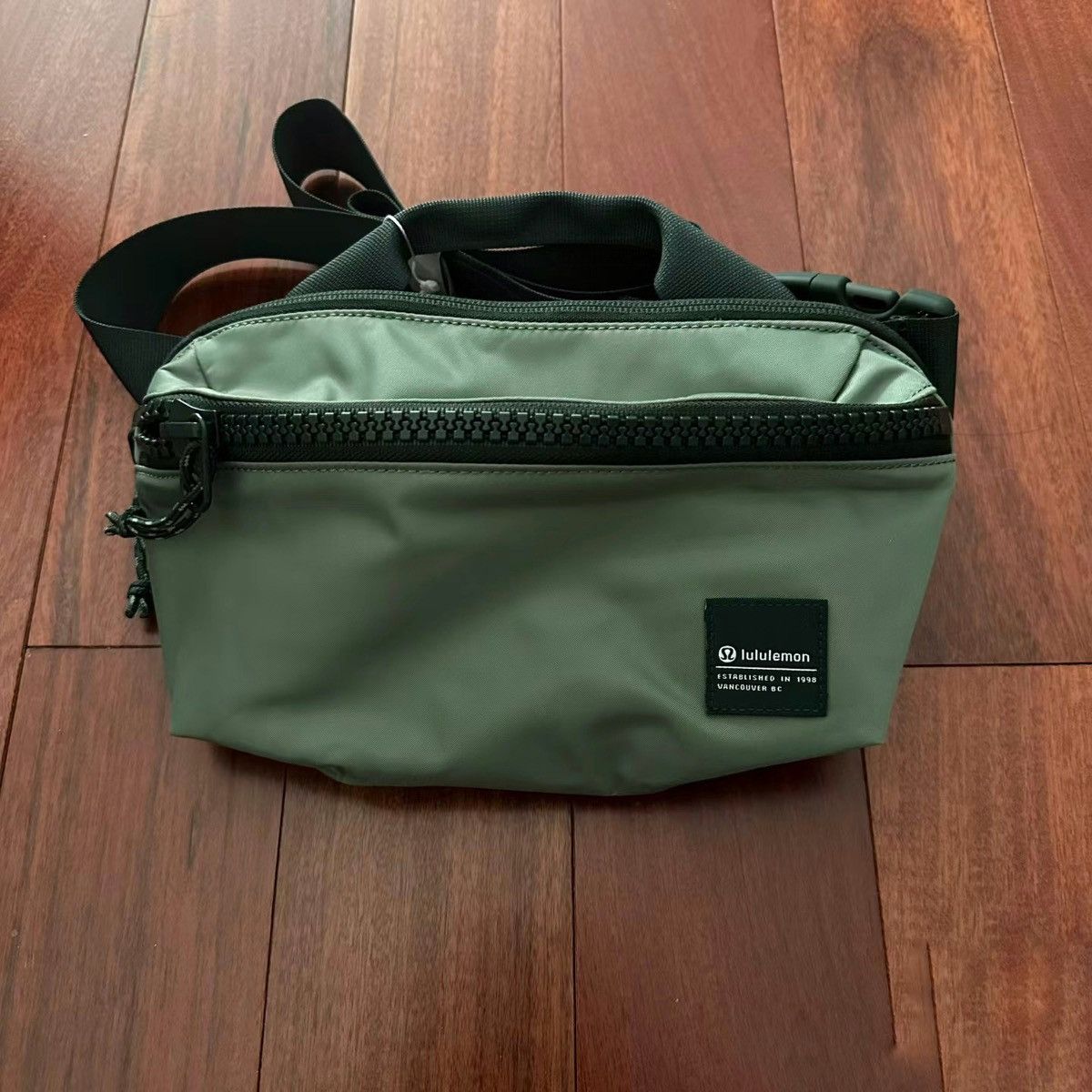 Lululemon Lululemon All Day Essential Belt Bag Green Size ONE SIZE - 3 Thumbnail