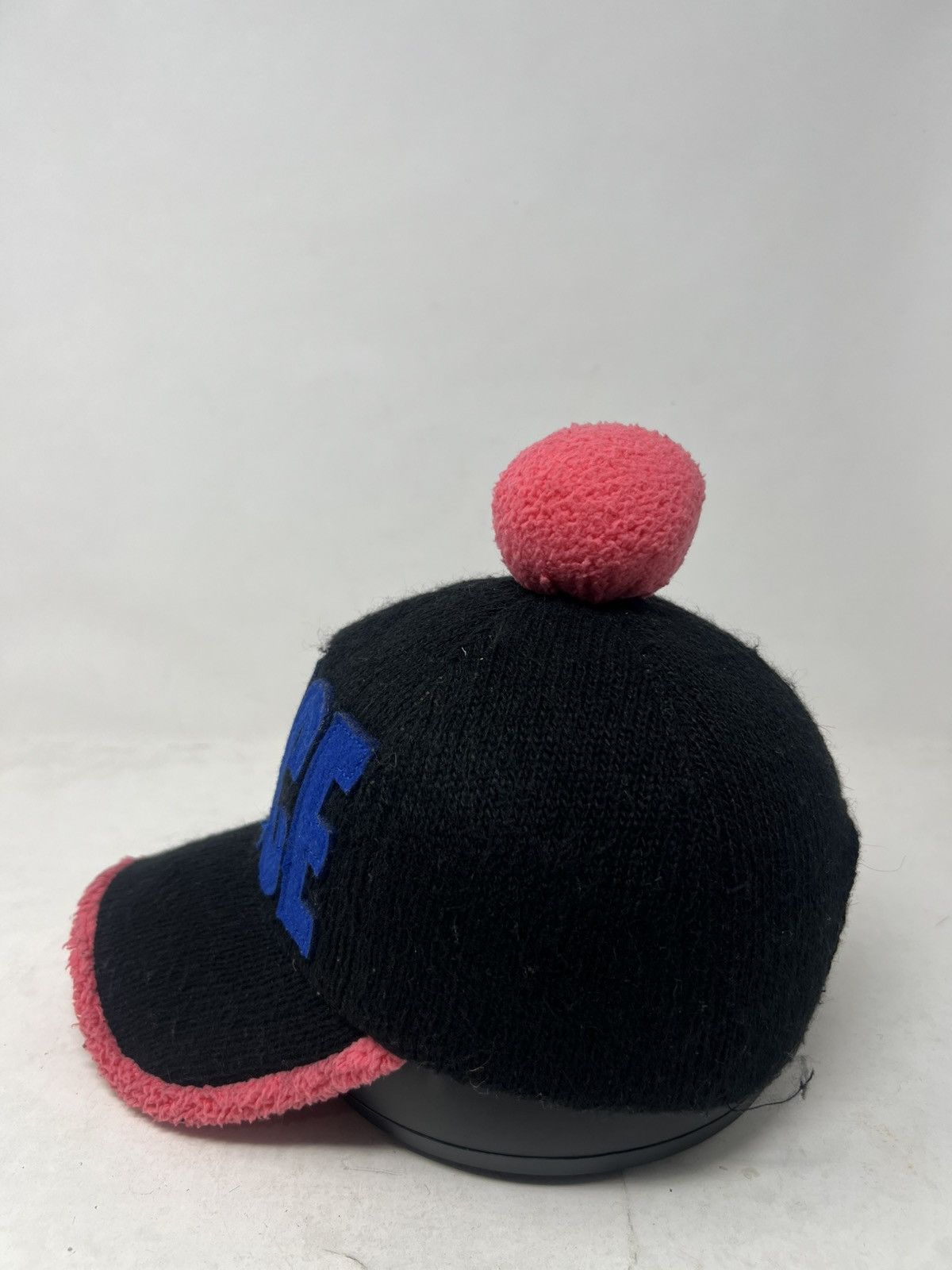 Japanese Brand Peace Black Knitted Pink Pom-Pom Hat Cap Size ONE SIZE - 3 Thumbnail