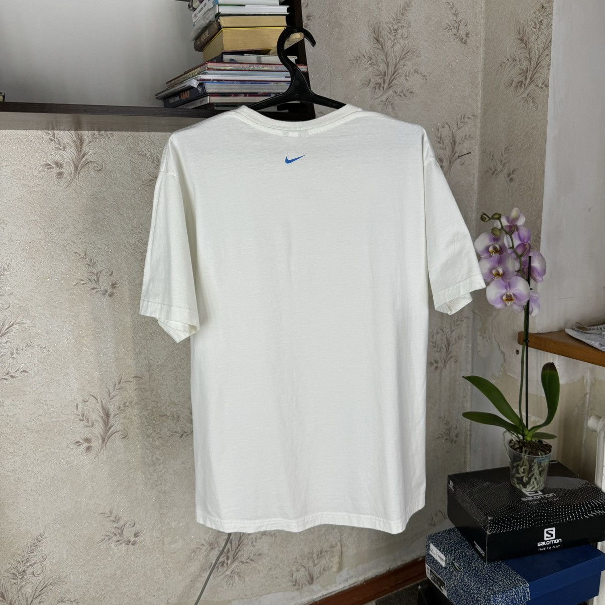 Nike × Vintage Vintage 00s Nike T shirt Centre Logo Tn Drill White XL Mens Size US XL / EU 56 / 4 - 2 Thumbnail