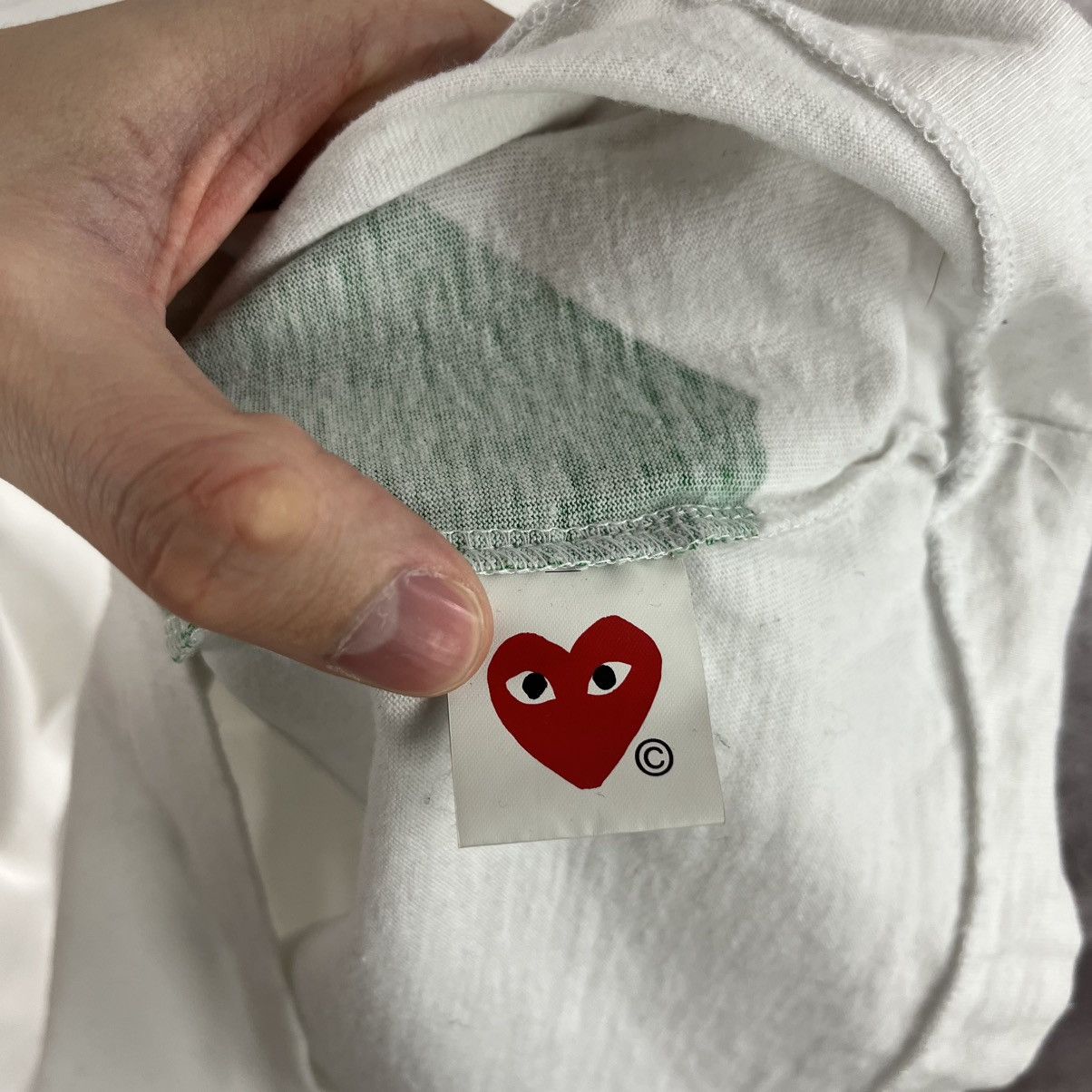 Comme des Garcons PLAY Come de Garçons Play T-Shirt Big Logo White Size L Size US L / EU 52-54 / 3 - 9 Thumbnail