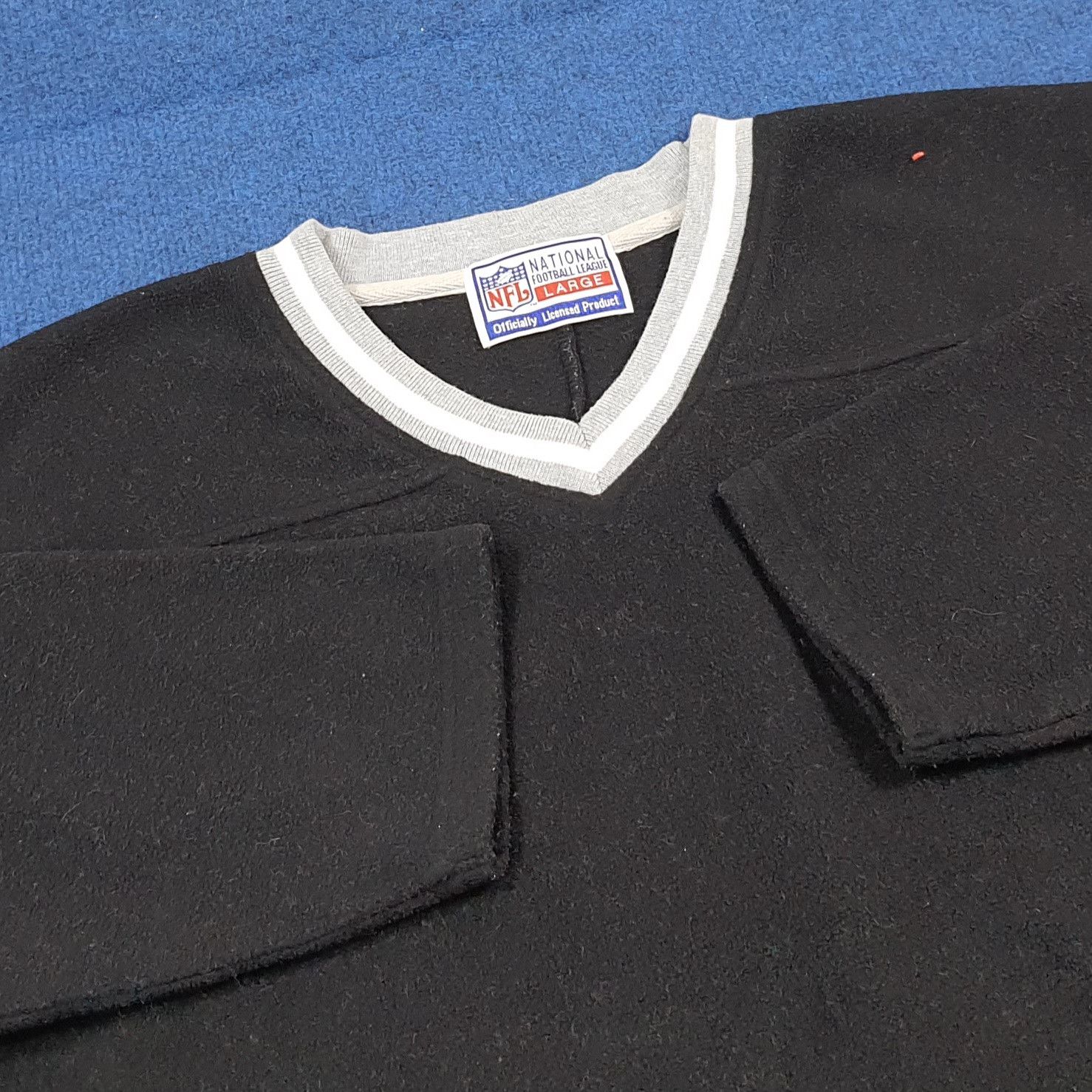 NFL 90s Vintage Oakland Raiders NFL Goldwin Sweatshirt C292N22 Size US XL / EU 56 / 4 - 4 Thumbnail