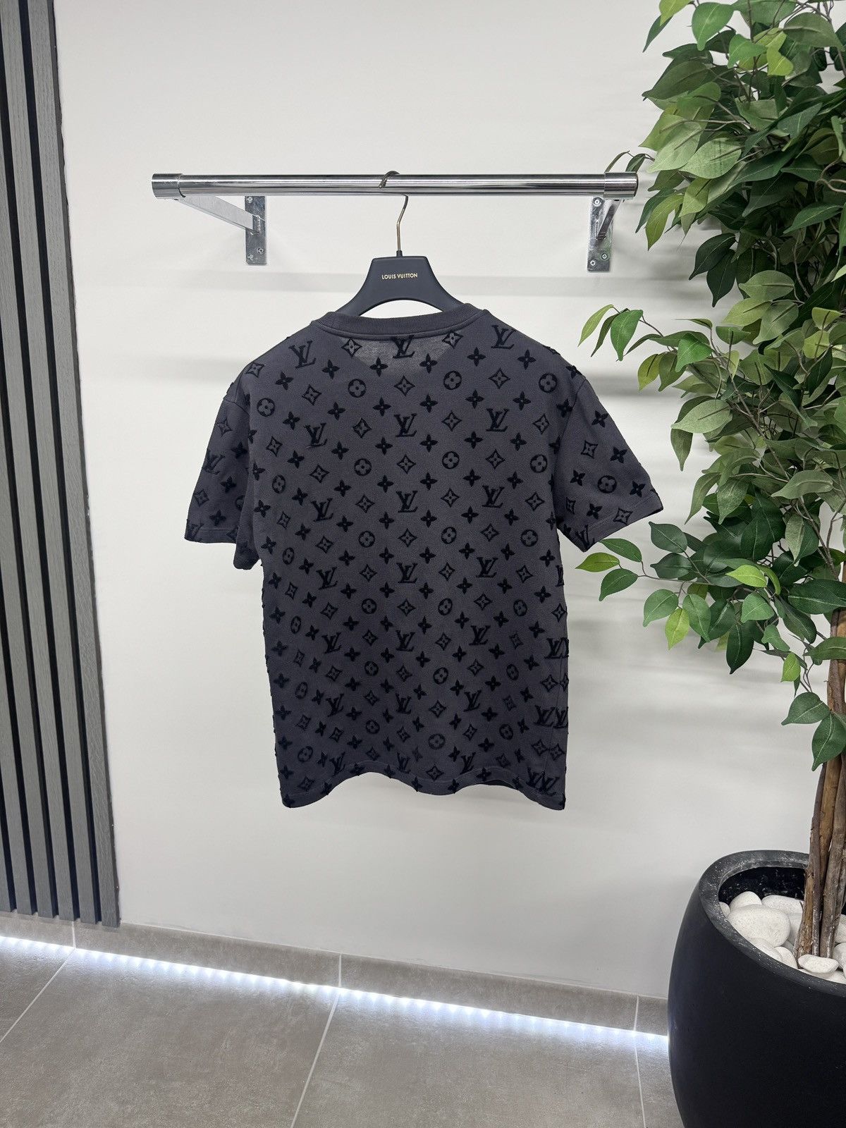 Louis Vuitton Louis Vuitton Monogram T-Shirt In Grey RRP £1090 Size US S / EU 44-46 / 1 - 2 Thumbnail