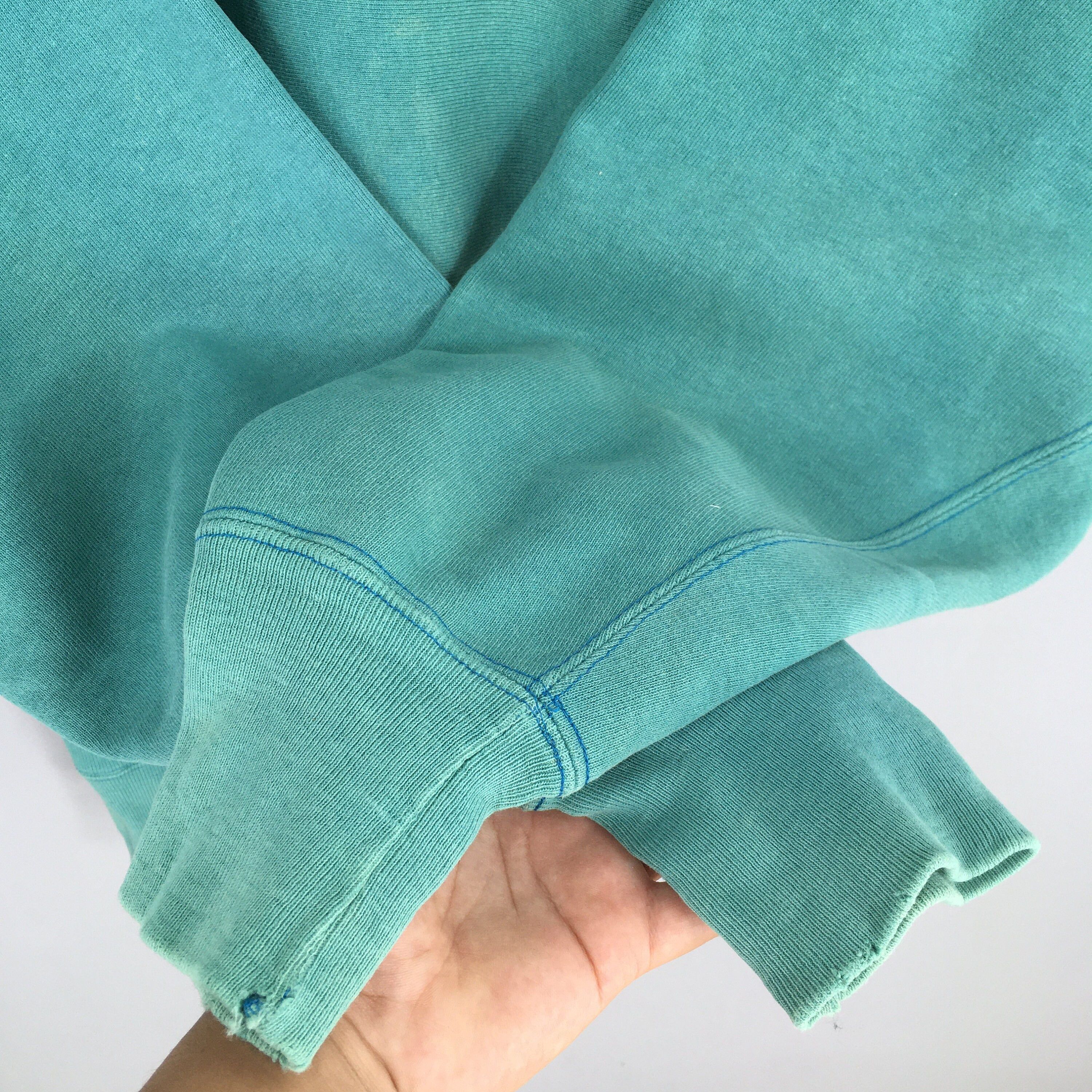 Champion Vintage Champion Reverse Weave Green Crewneck Sweatshirt XL Size US XL / EU 56 / 4 - 4 Thumbnail