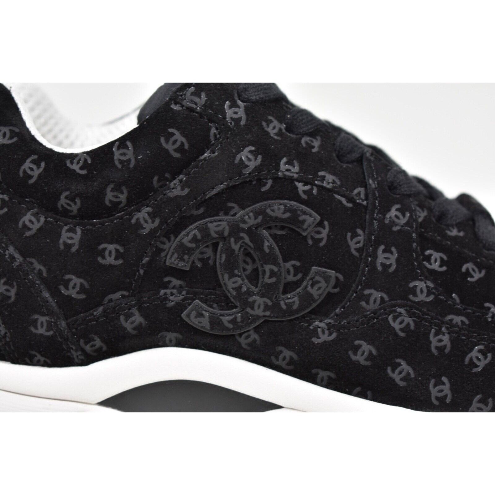 Chanel 22A Printed CC Logo White Flat Runner Trainer Sneaker 36.5 Size US 6.5 / IT 36.5 - 2 Thumbnail