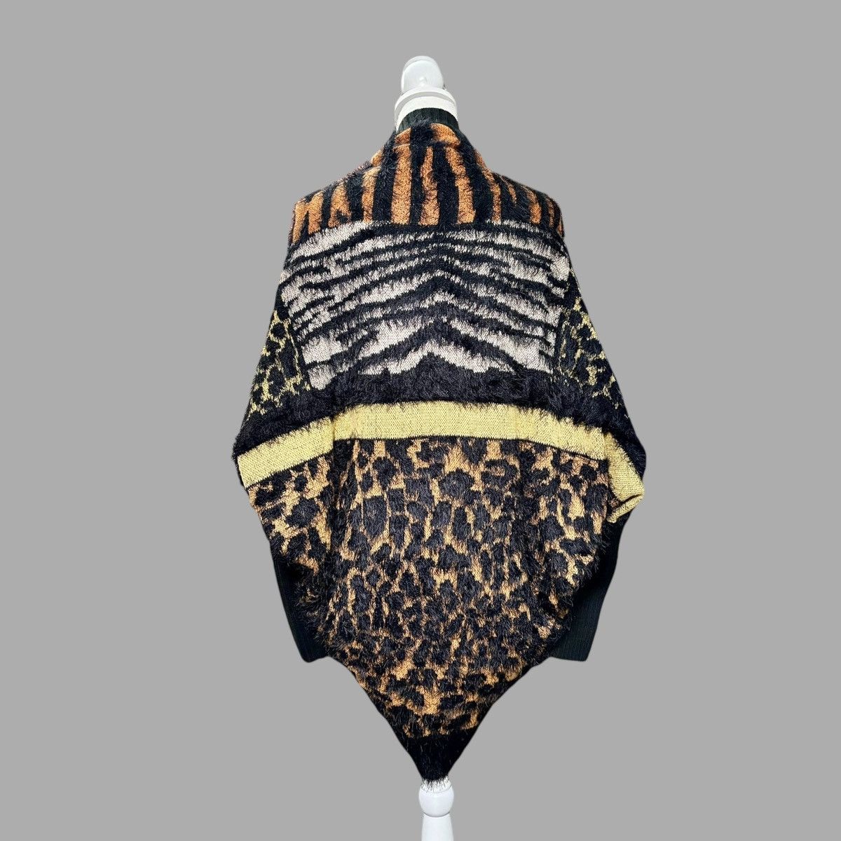 Other Max Sport LA $368 Women’s Animal Long Sleeve Cardigan Sz S/M Size S / US 4 / IT 40 - 2 Thumbnail