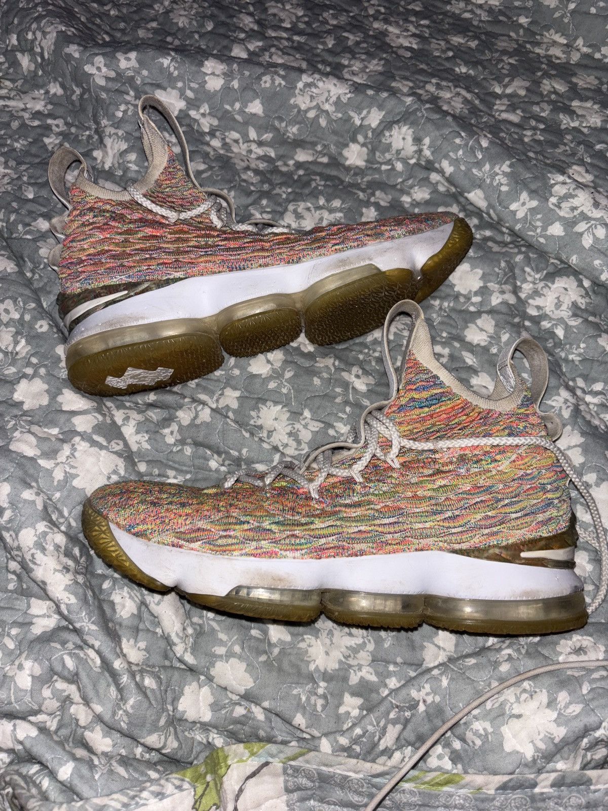 Other Lebron 15 fruity pebbles Size US 10.5 / EU 43-44 - 1 Thumbnail