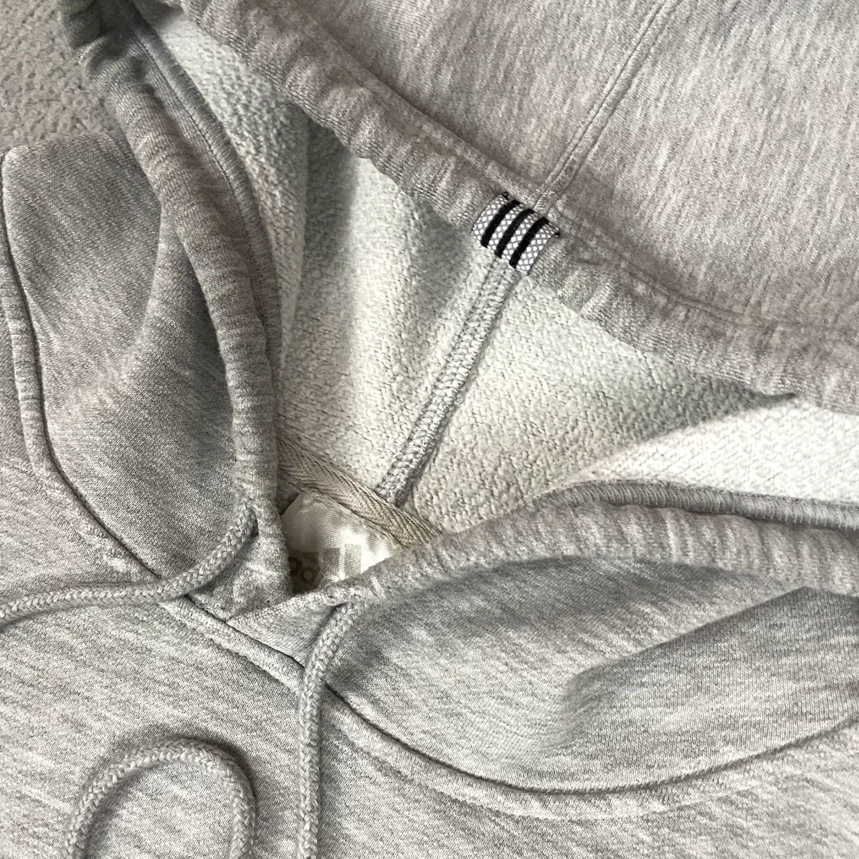 Adidas Vintage Adidas Sweatshirt Mens L Gray Hoodie Pullover Crew Neck Long Sleeve Fleece Logo Pockets Distressed Size US L / EU 52-54 / 3 - 4 Thumbnail