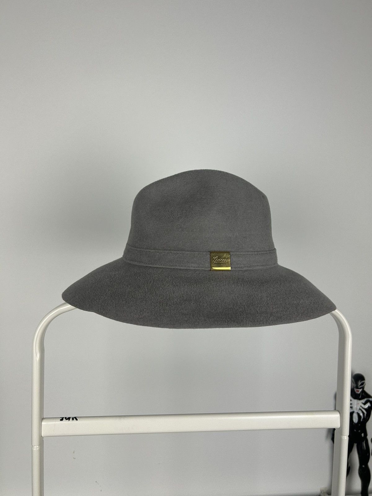 Gucci × Tom Ford Gucci Rabbit Fur Logo Charm Hat Size ONE SIZE - 1 Thumbnail