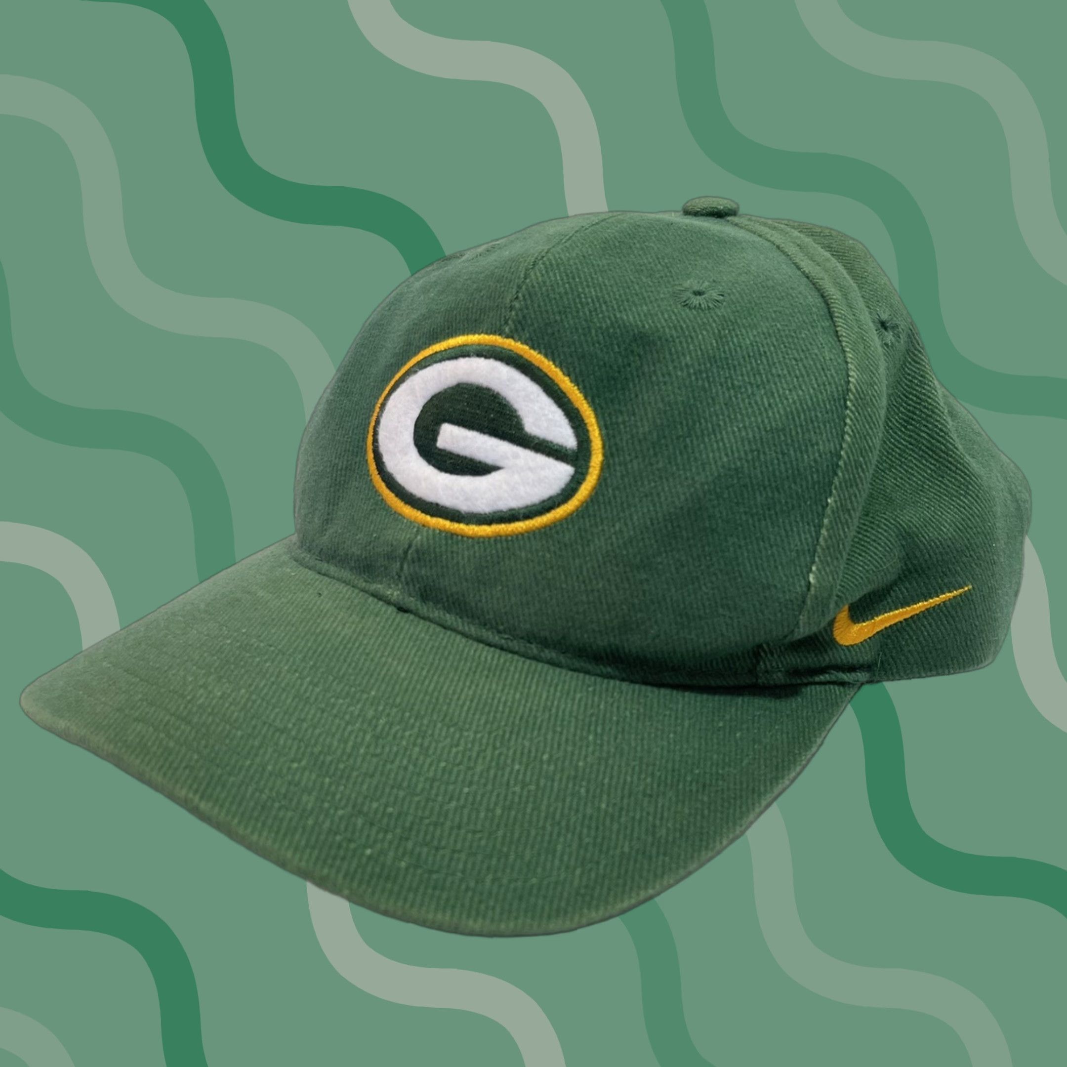 Nike VINTAGE Nike Mens Pro Line 90s Green Bay Packers Hat Cap Strap Back Football Baseball Cap Adjustable Green Mens 90s Size ONE SIZE - 1 Thumbnail