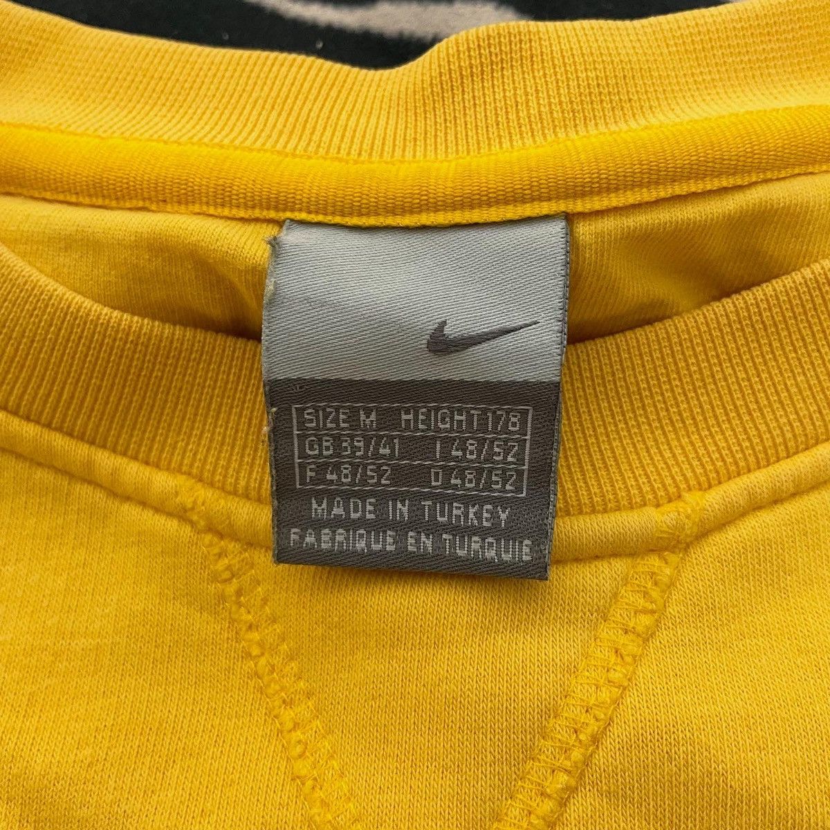 Nike Rare Vintage Sweatshirt Nike Big Logo Y2K Drill style Size US M / EU 48-50 / 2 - 3 Thumbnail