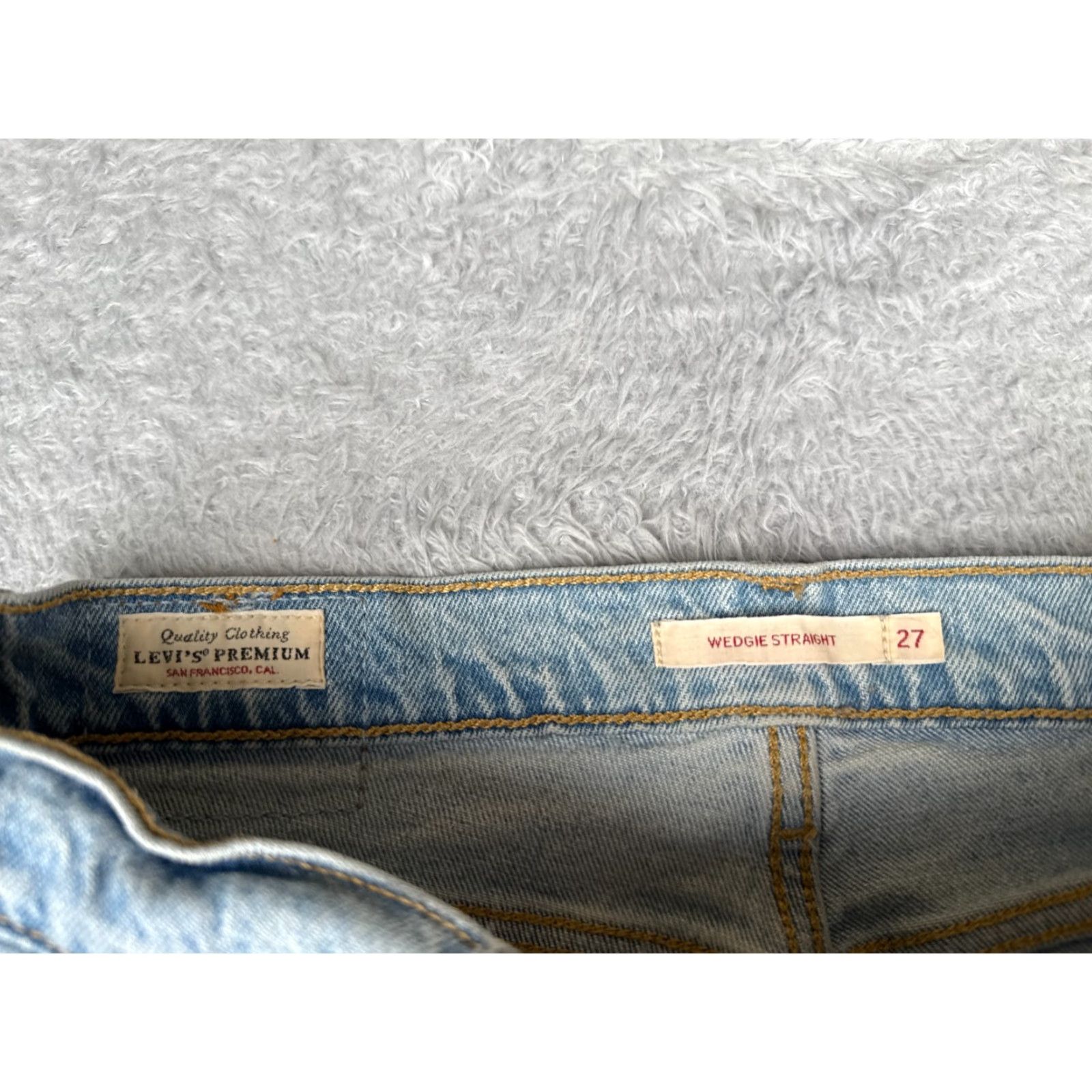 Levi's Levis Premium Jeans Women 27 Blue Denim Big E Wedgie Straight Distressed 27x27 Jeans Women Size 27" / US 4 / IT 40 - 6 Thumbnail