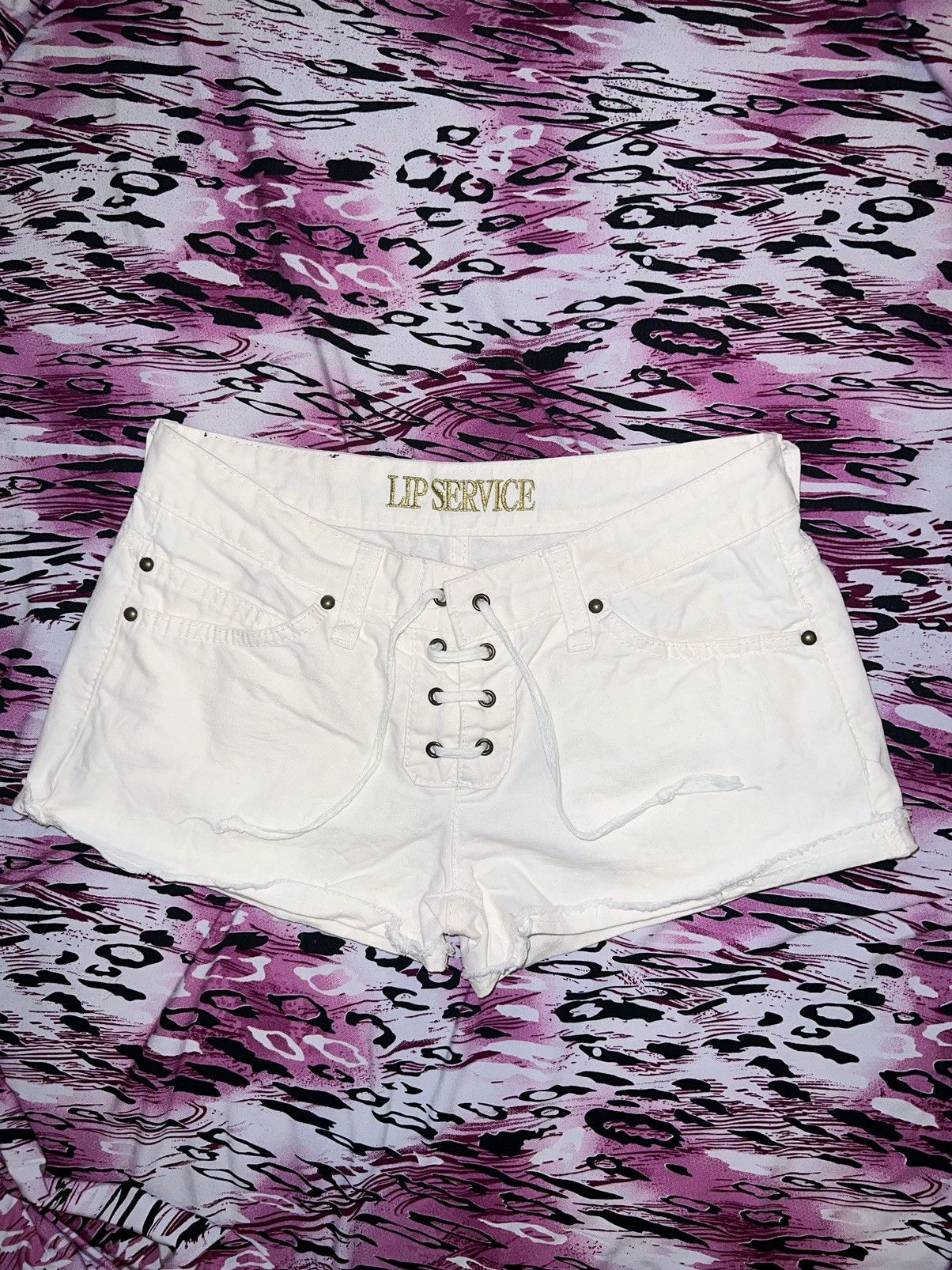 Lip Service Lip Service lace up shorts ➕🏴‍☠️ Size 26" / US 2 / IT 38 - 3 Thumbnail