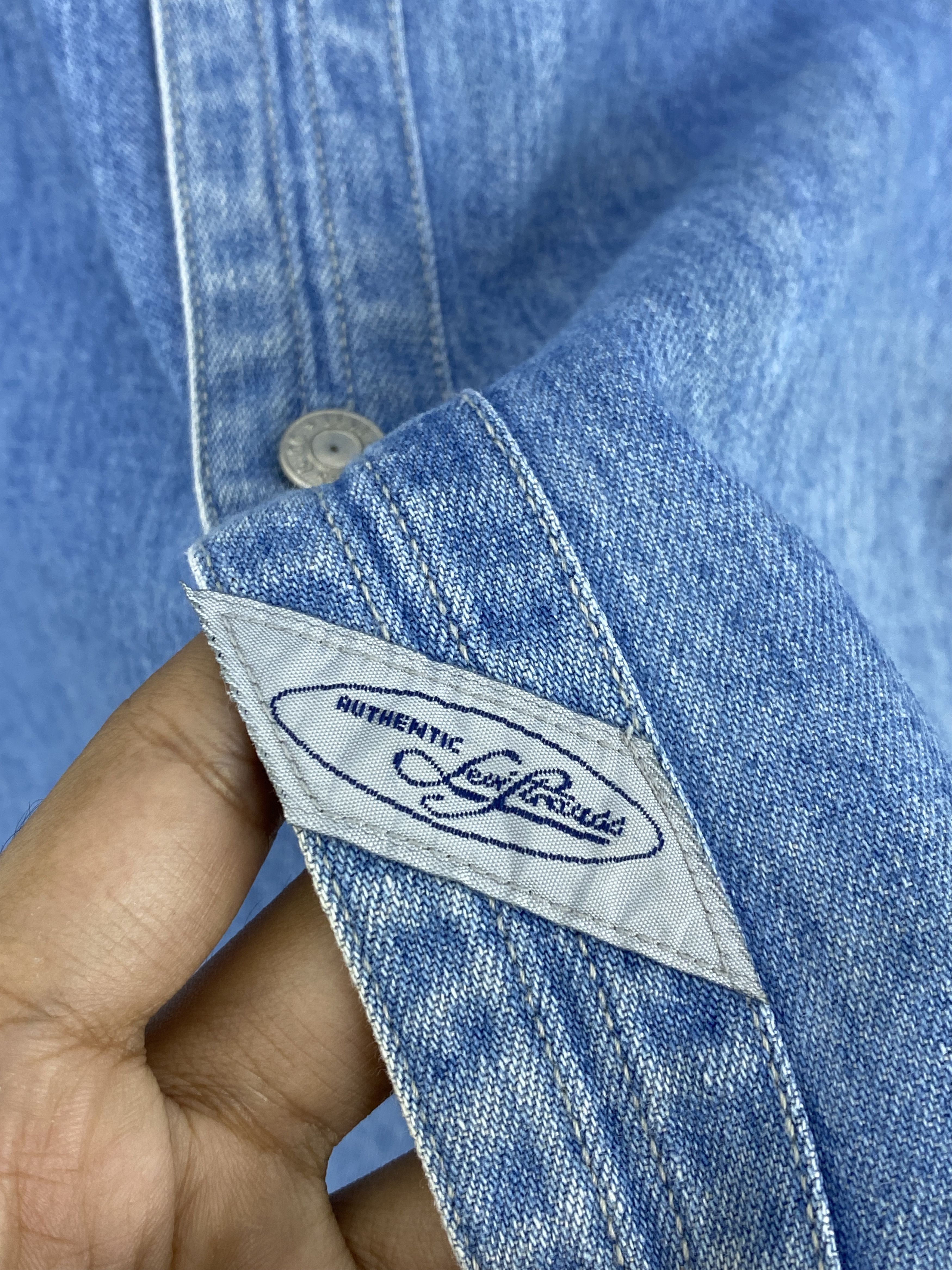Levi's × Vintage Vintage Levi's Strauss Double Pocket Denim Shirt J1875 Size US M / EU 48-50 / 2 - 9 Thumbnail