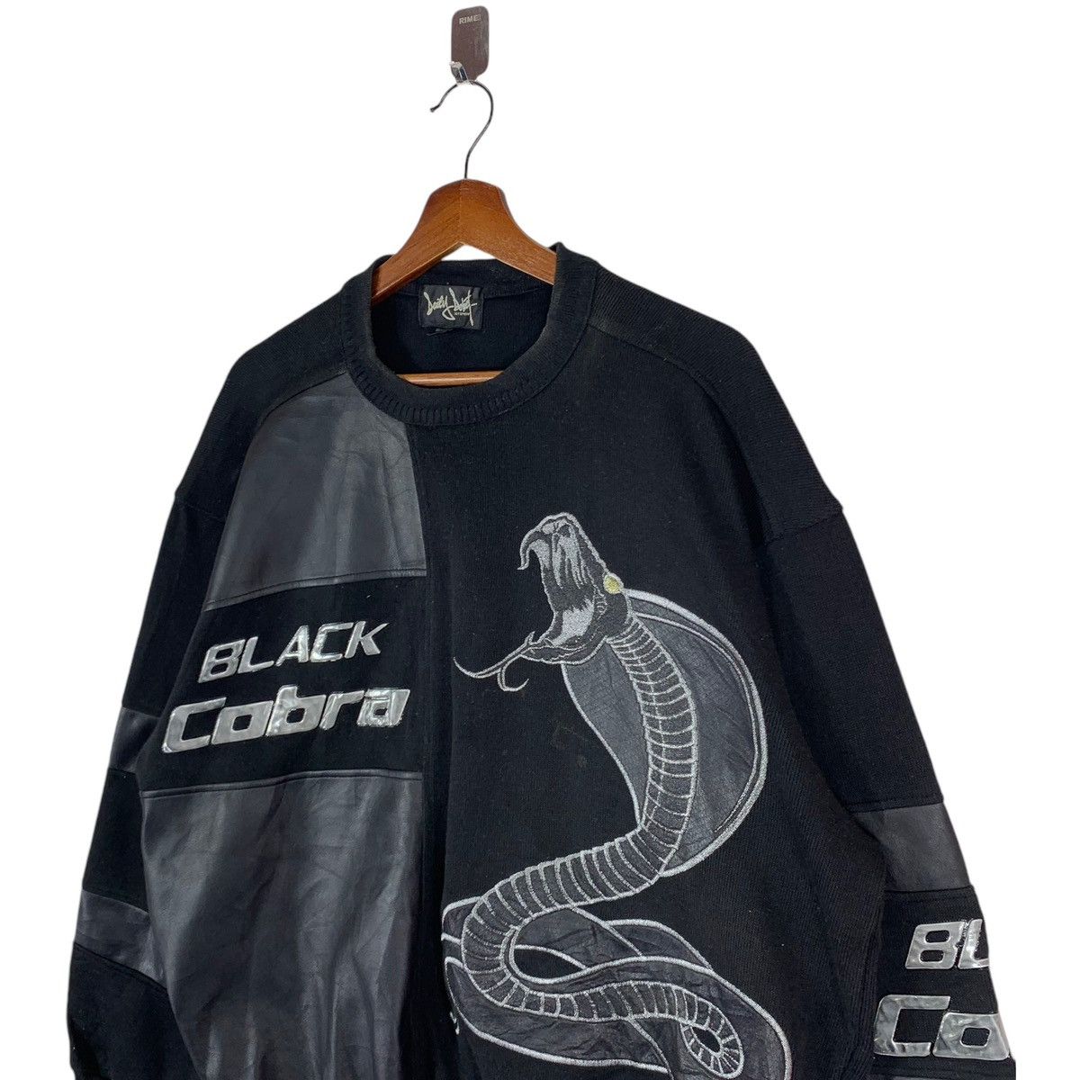 Vintage VINTAGE BLACK COBRA CREWNECK BIG LOGO JUMPERS Size US L / EU 52-54 / 3 - 3 Thumbnail