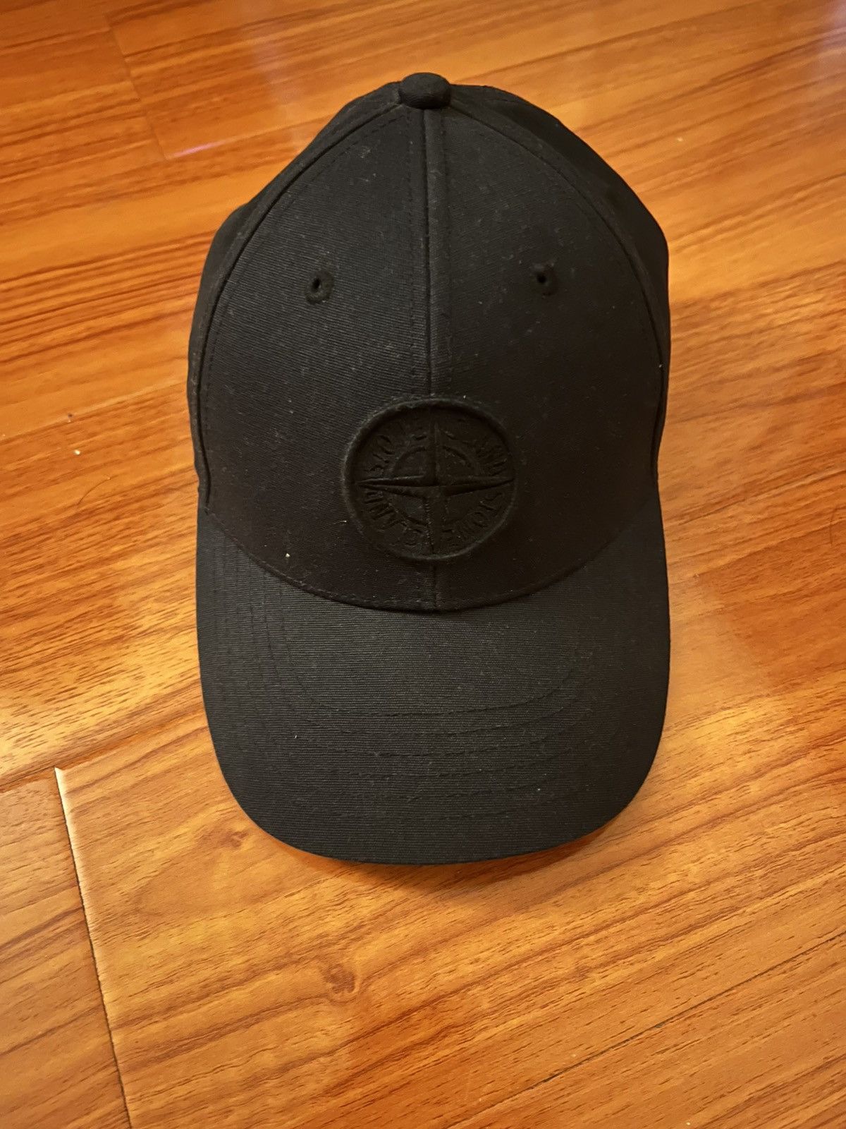 image of Stone Island Logo Embroidered Twill Baseball Cap in Black, Men's