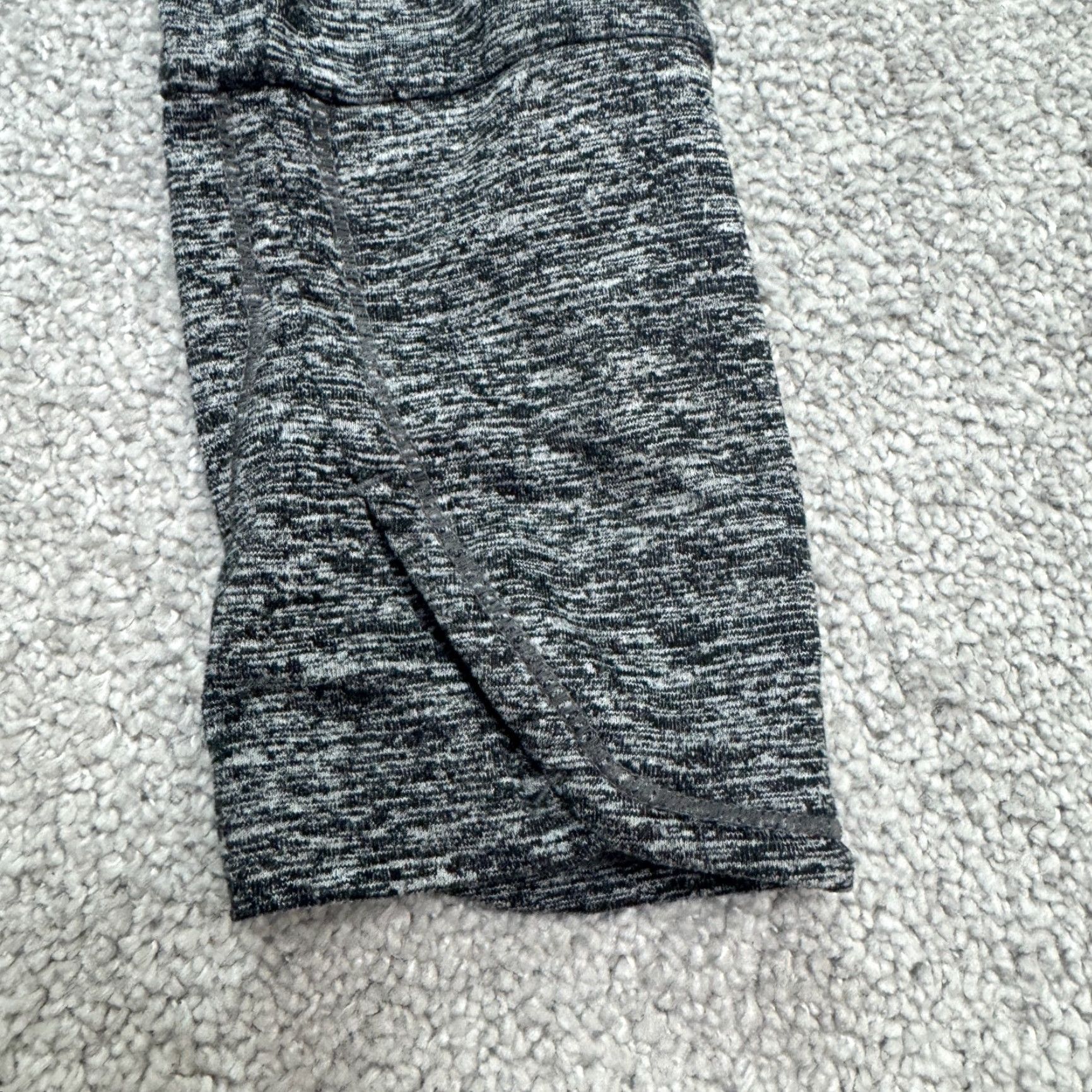 Athleta Athleta Hoodie Pullover Shirt Womens Small Heathered Gray Thumbholes Activewear Casual Sports Athleisure Women Small Gray Size S / US 4 / IT 40 - 7 Thumbnail