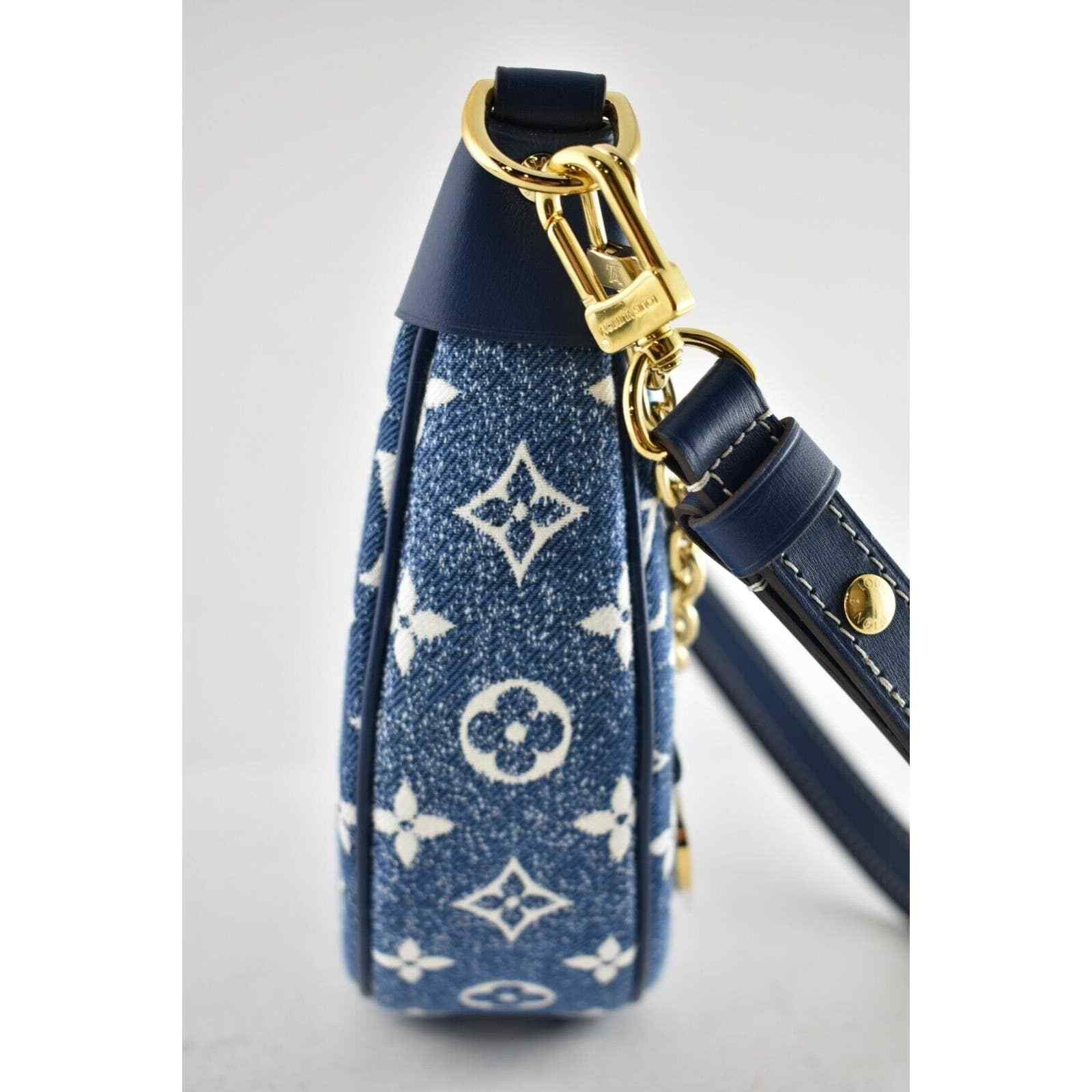 Louis Vuitton Louis Vuitton Loop Blue Denim Moon Crossbody Shoulder Bag Size ONE SIZE - 5 Thumbnail