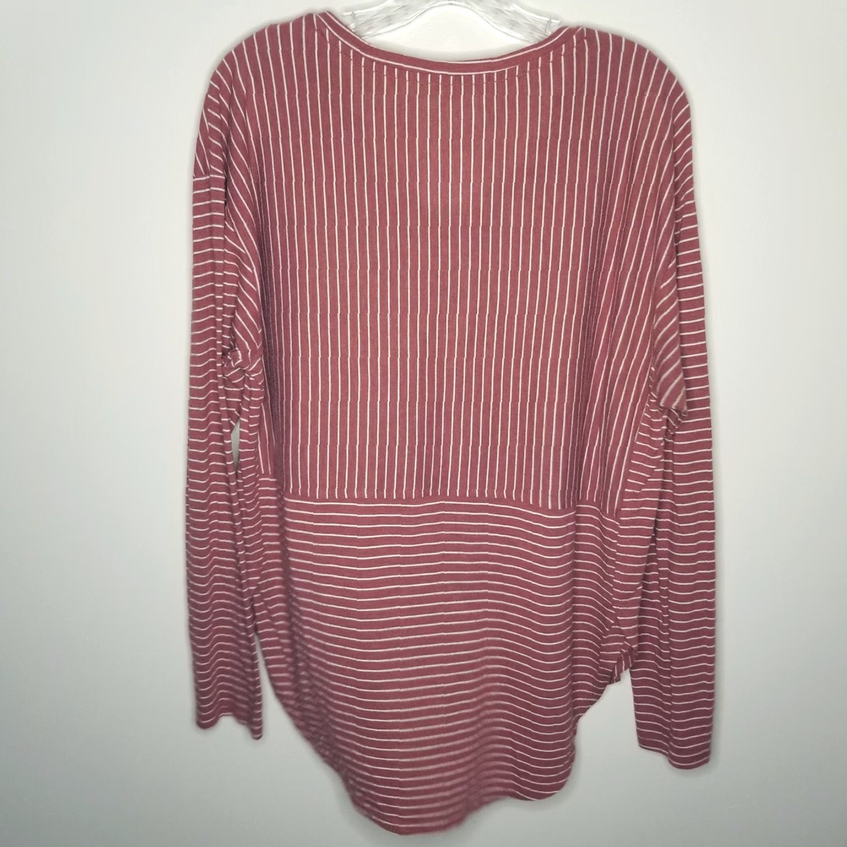 Faded Glory Faded Glory Women Shirt XL Red Long Sleeve V-Neck Top Size XL / US 12-14 / IT 48-50 - 4 Thumbnail