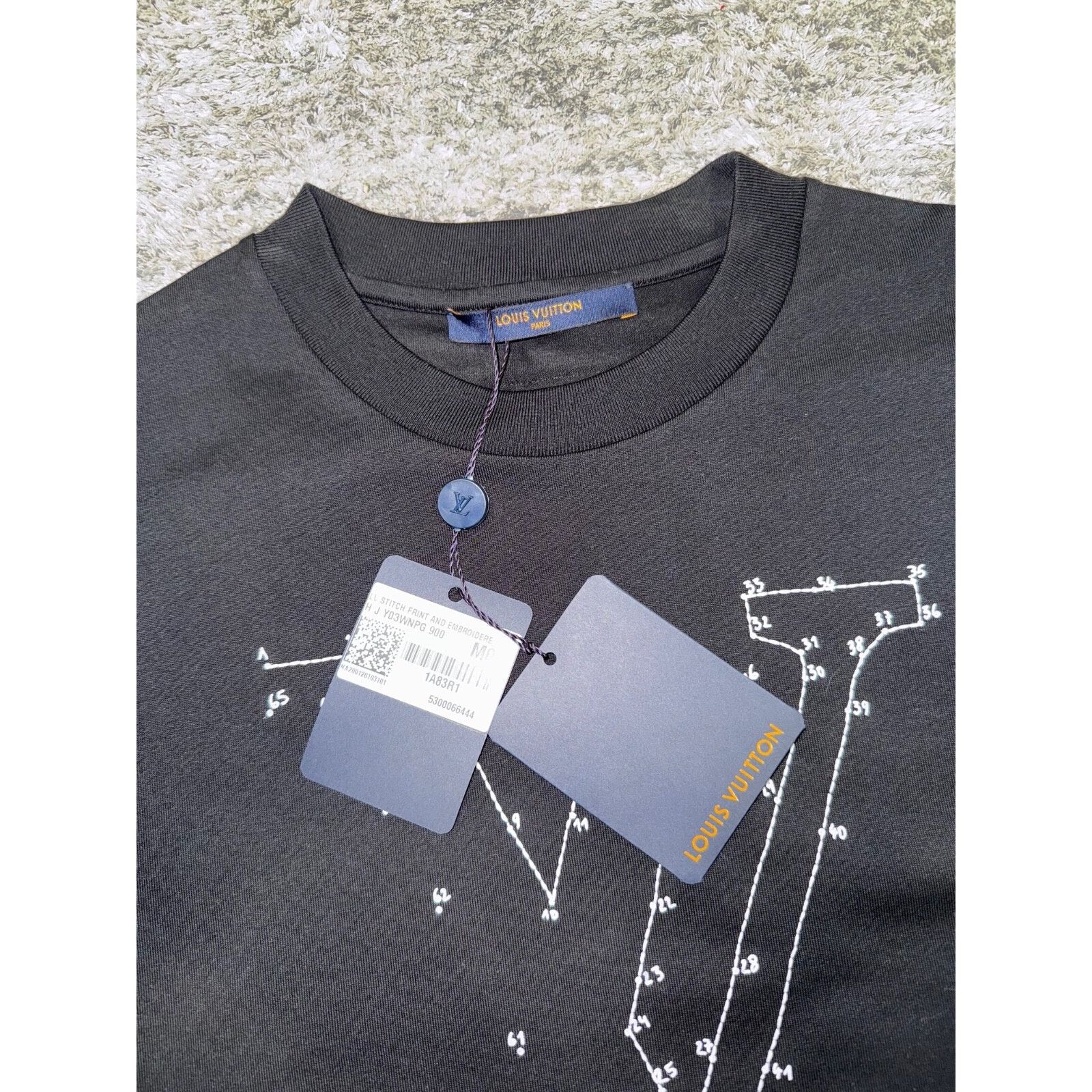Louis Vuitton Louis Vuitton Stitch Print Embroidery Short Sleeve T-Shirt Size US M / EU 48-50 / 2 - 7 Thumbnail