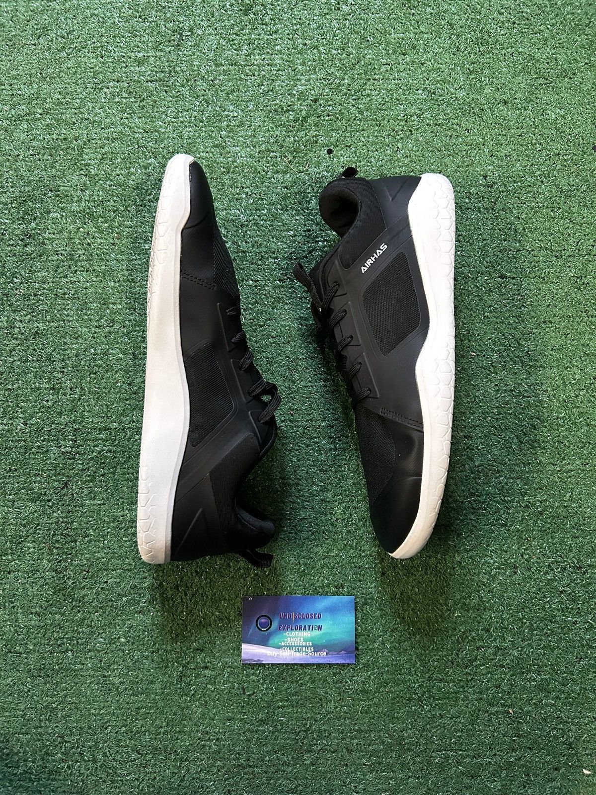Other Airhas black and white size 10men/11.5women Size US 10 / EU 43 - 3 Thumbnail