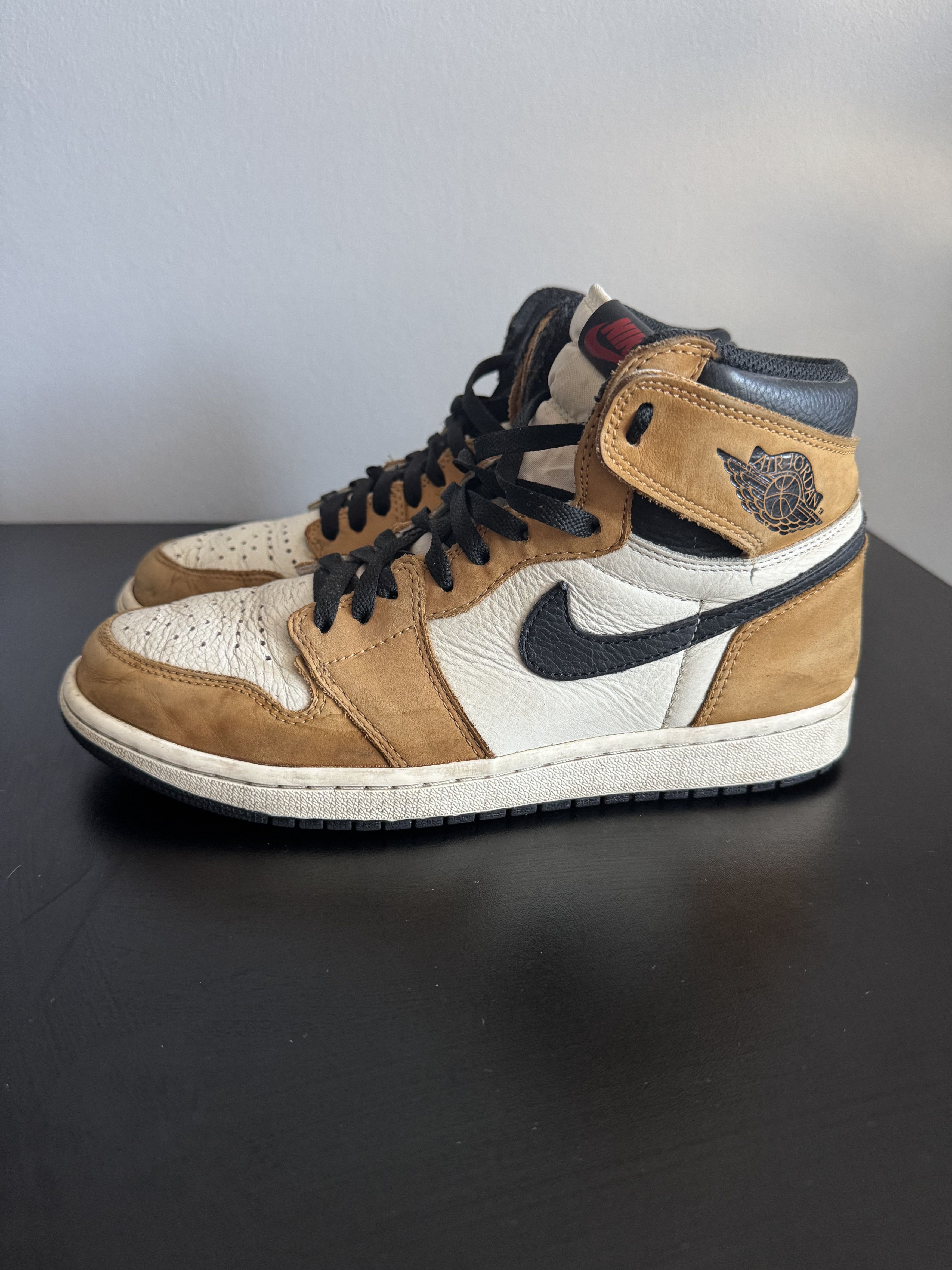 Jordan Brand Nike Air Jordan 1 High Rookie Of The Year bred banned royal Size US 9 / EU 42 - 1 Thumbnail