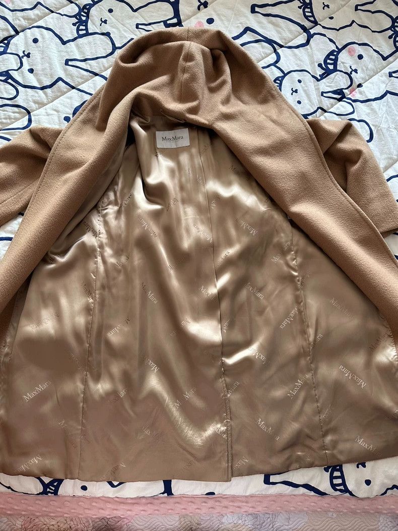 Max Mara Autumn and Winter Classic Hot Short Camel Hair Ho