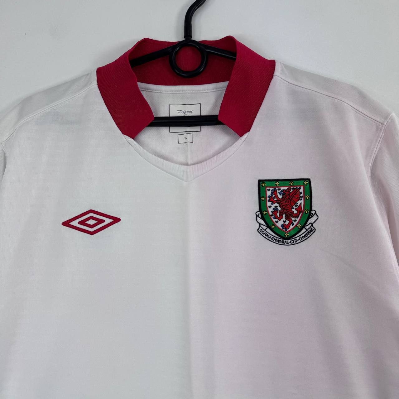 Umbro Umbro Wales National Team 2010 Home Shirt White Football XL Size US XL / EU 56 / 4 - 2 Thumbnail