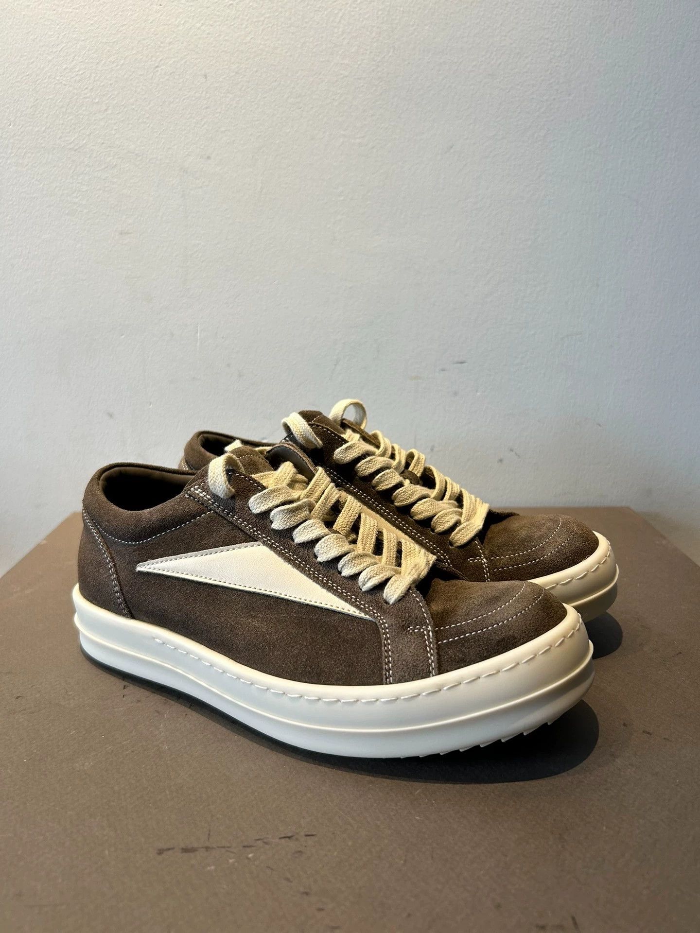 Rick Owens Rick Owens suede item, size 36, brown suede Size US 6 / IT 36 - 3 Thumbnail