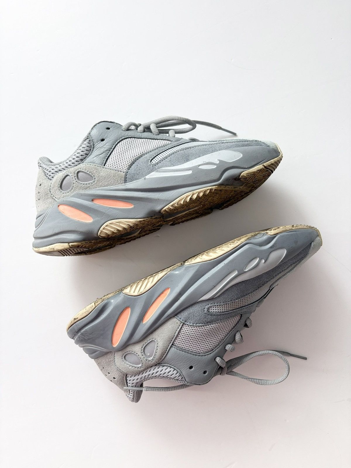 Yeezy Yeezy Boost 700 inertia Size US 7.5 / EU 40-41 - 2 Thumbnail