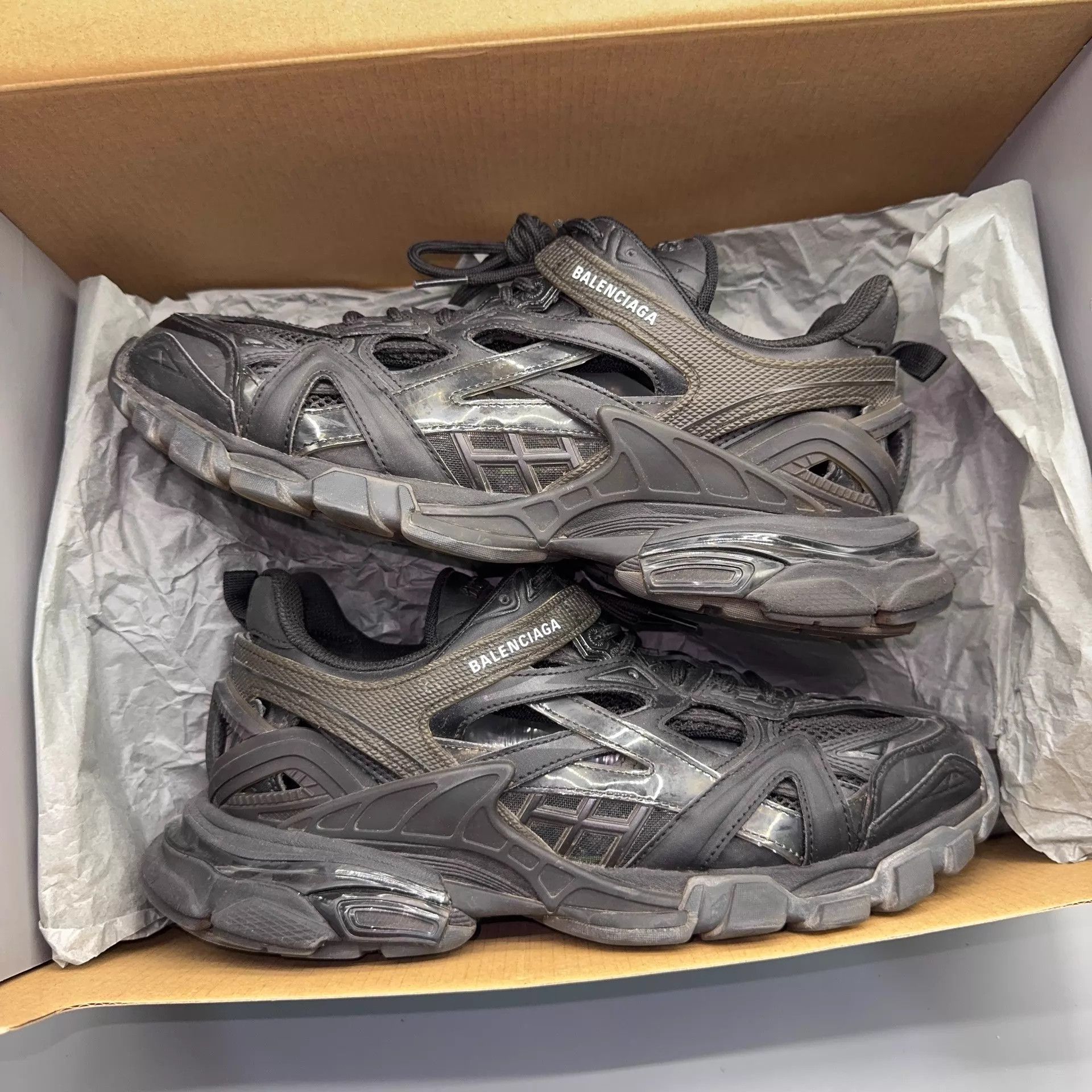 Balenciaga Balenciaga Track 2.0 Clear Sole Graphite Black Size 42 Size US 9 / EU 42 - 5 Thumbnail