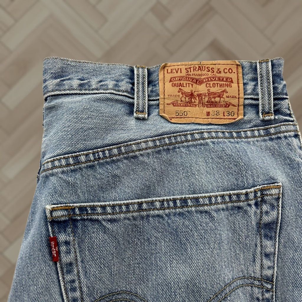 Levi's VTG Levi's 550 Relaxed Fit Light Wash Denim Blue Jeans Men's 38x30 Jeans Relaxed Mens 550 Blue Light Wash Denim Size US 38 / EU 54 - 1 Thumbnail
