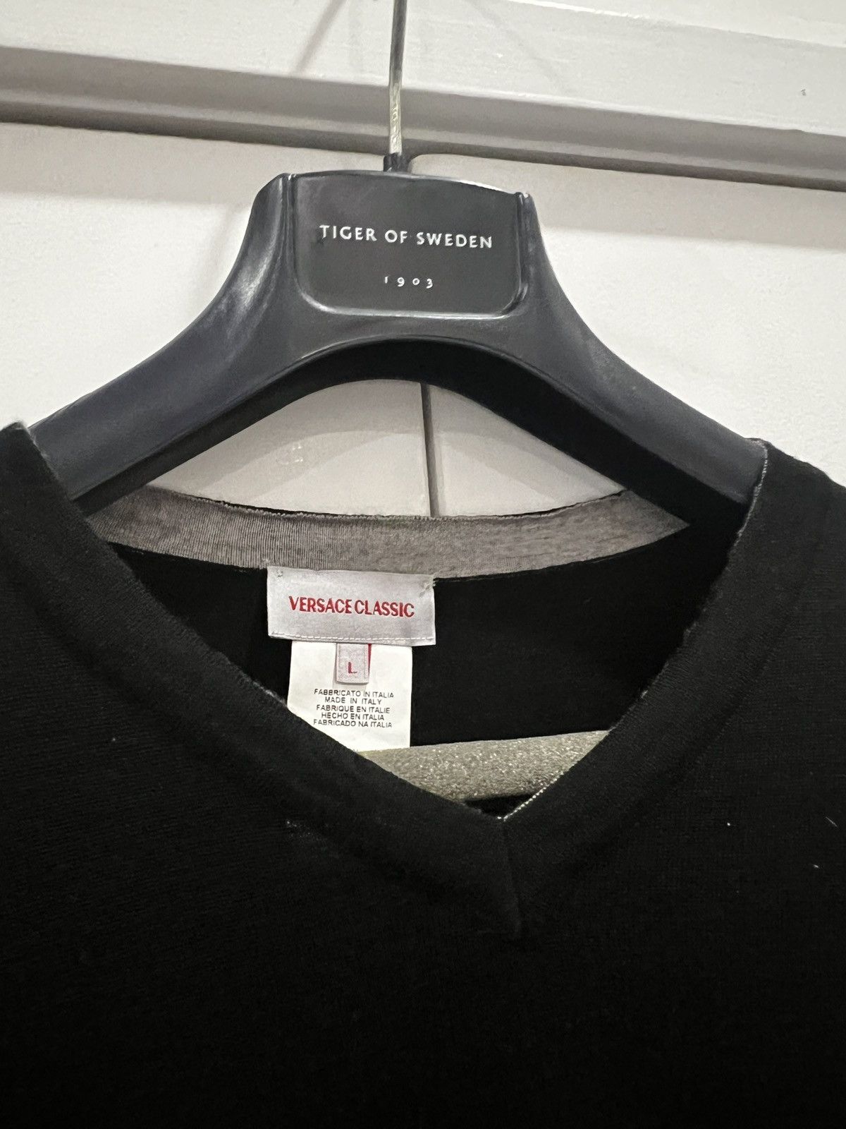 Versace Versace black wool sweater with gray trim Size US M / EU 48-50 / 2 - 2 Thumbnail