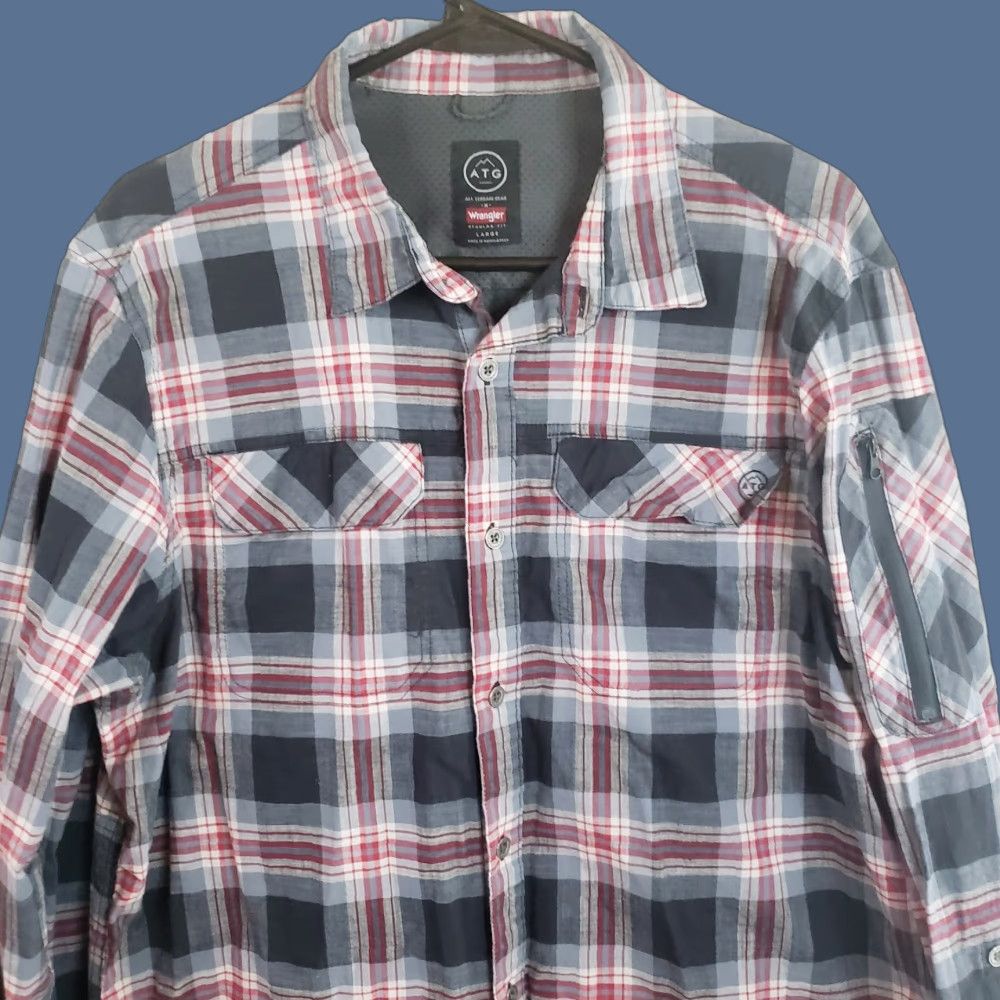 Wrangler VINTAGE Wrangler ATG Mens L Red Grey Button Up Long Sleeve Vented Shirt Plaid Slv Pocket Size US L / EU 52-54 / 3 - 1 Thumbnail