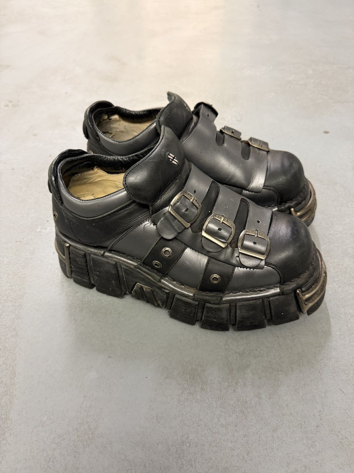 New Rock New Rock Platform Buckle Chunky Gothic Leather Boots Size US 8 / EU 41 - 3 Thumbnail