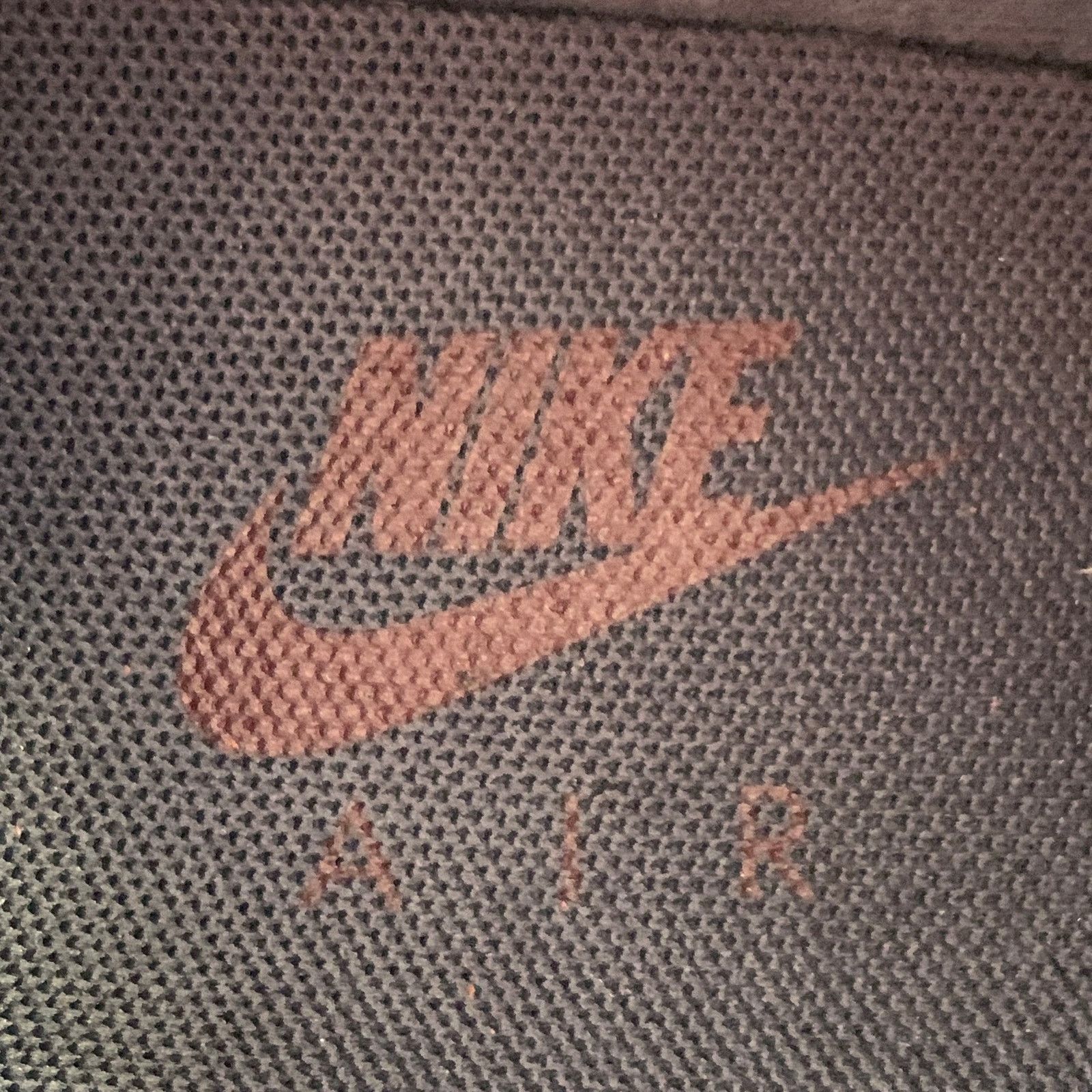 Nike NIKE Size 10.5 Grey Black Burgundy Logo Rubber Sole Sneakers Size US 10.5 / EU 43-44 - 7 Thumbnail